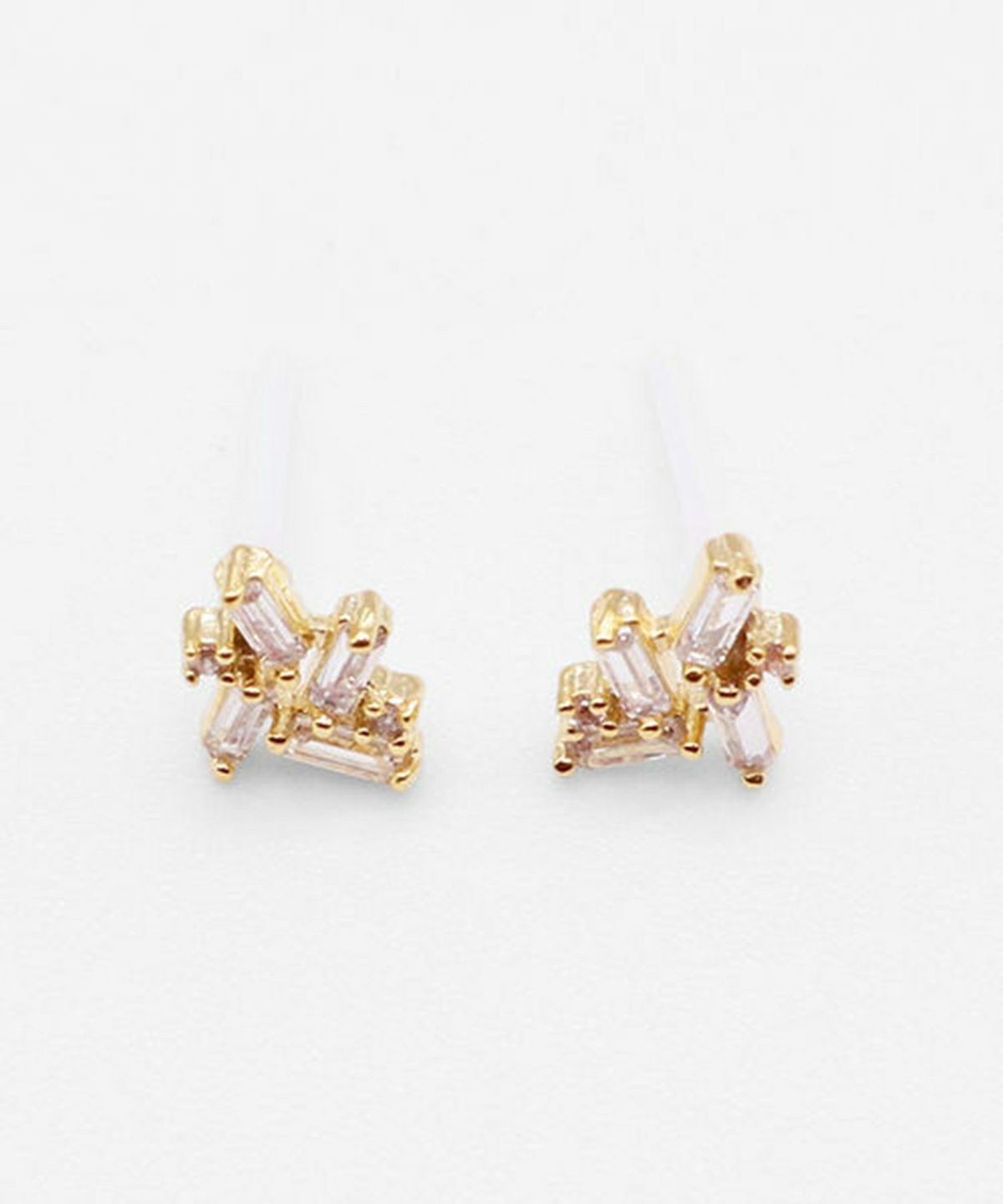 スパークルラインセラミックポストピアス