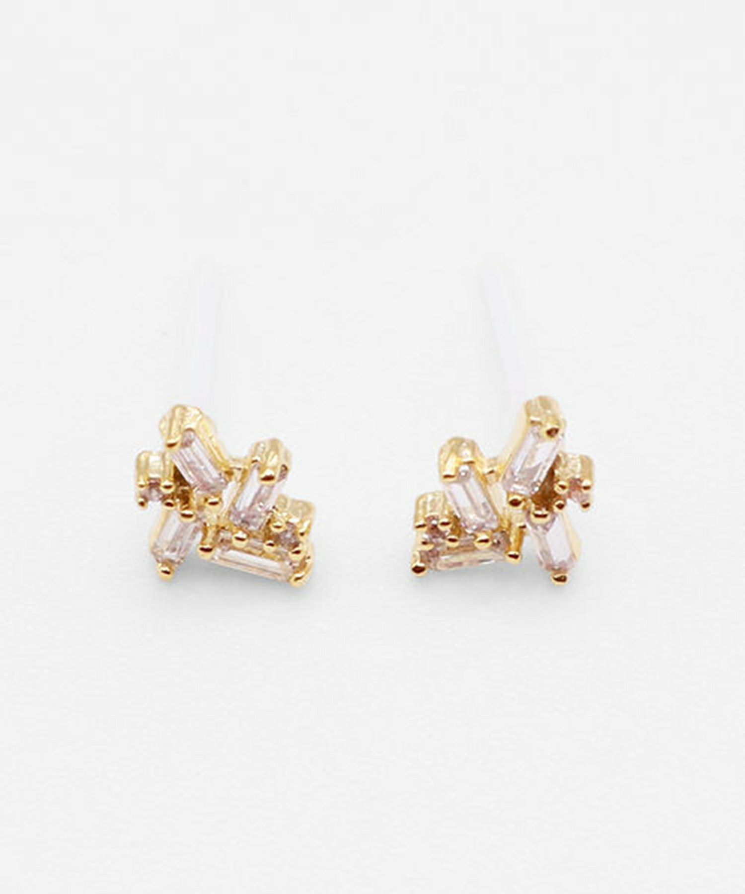 スパークルラインセラミックポストピアス