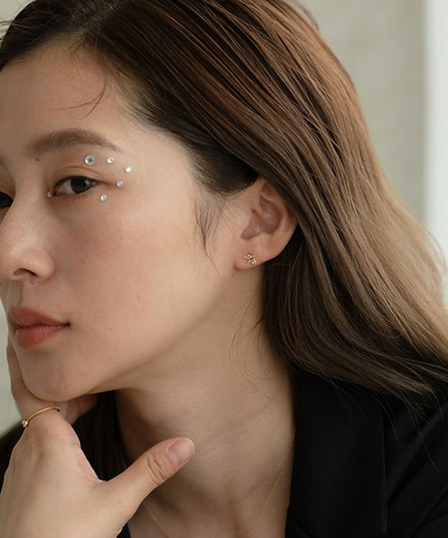 スパークルラインセラミックポストピアス