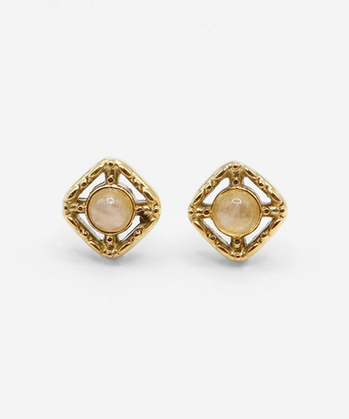 ナチュラルストーンアンティークスクエアサージカルステンレスピアス