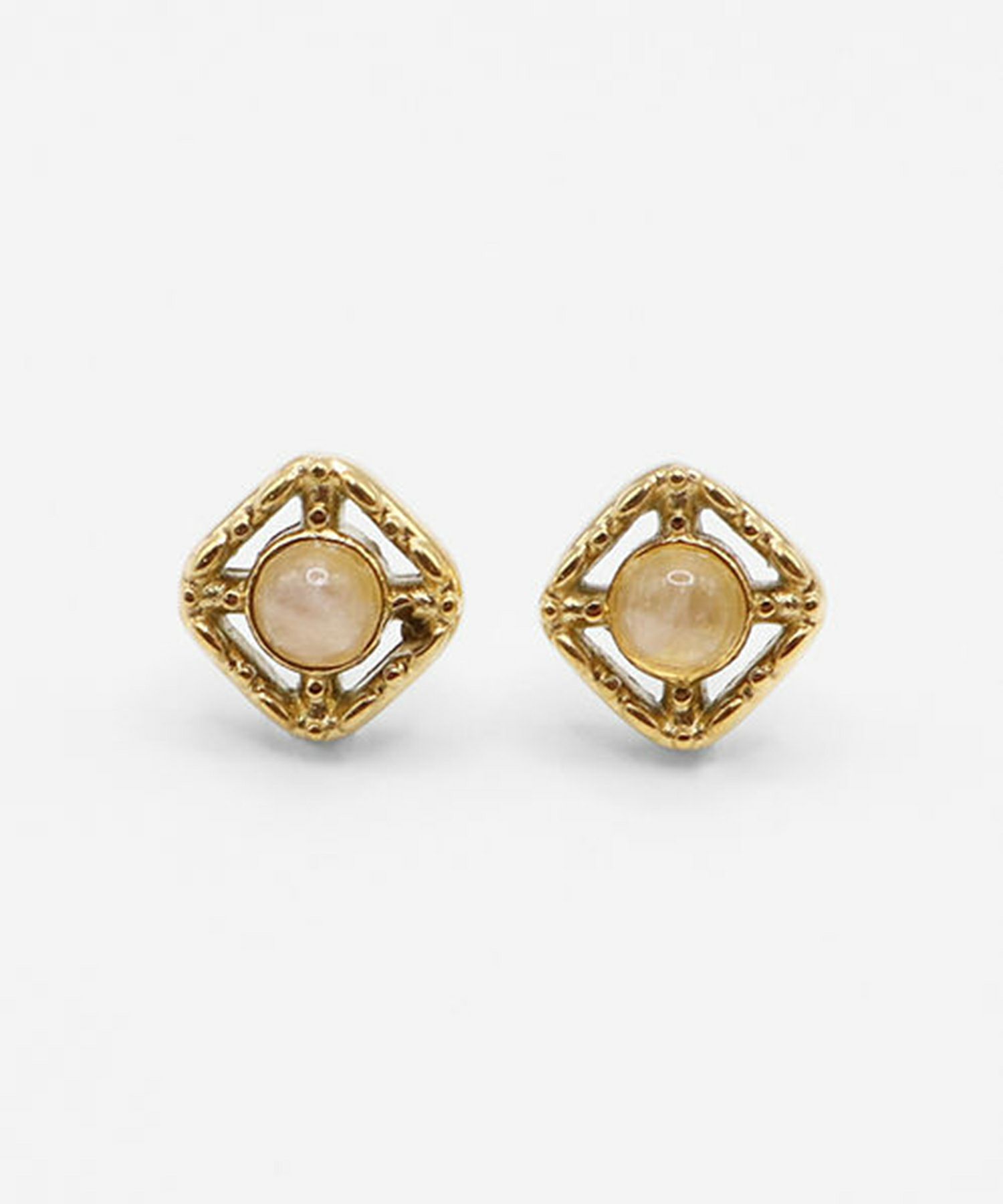 ナチュラルストーンアンティークスクエアサージカルステンレスピアス