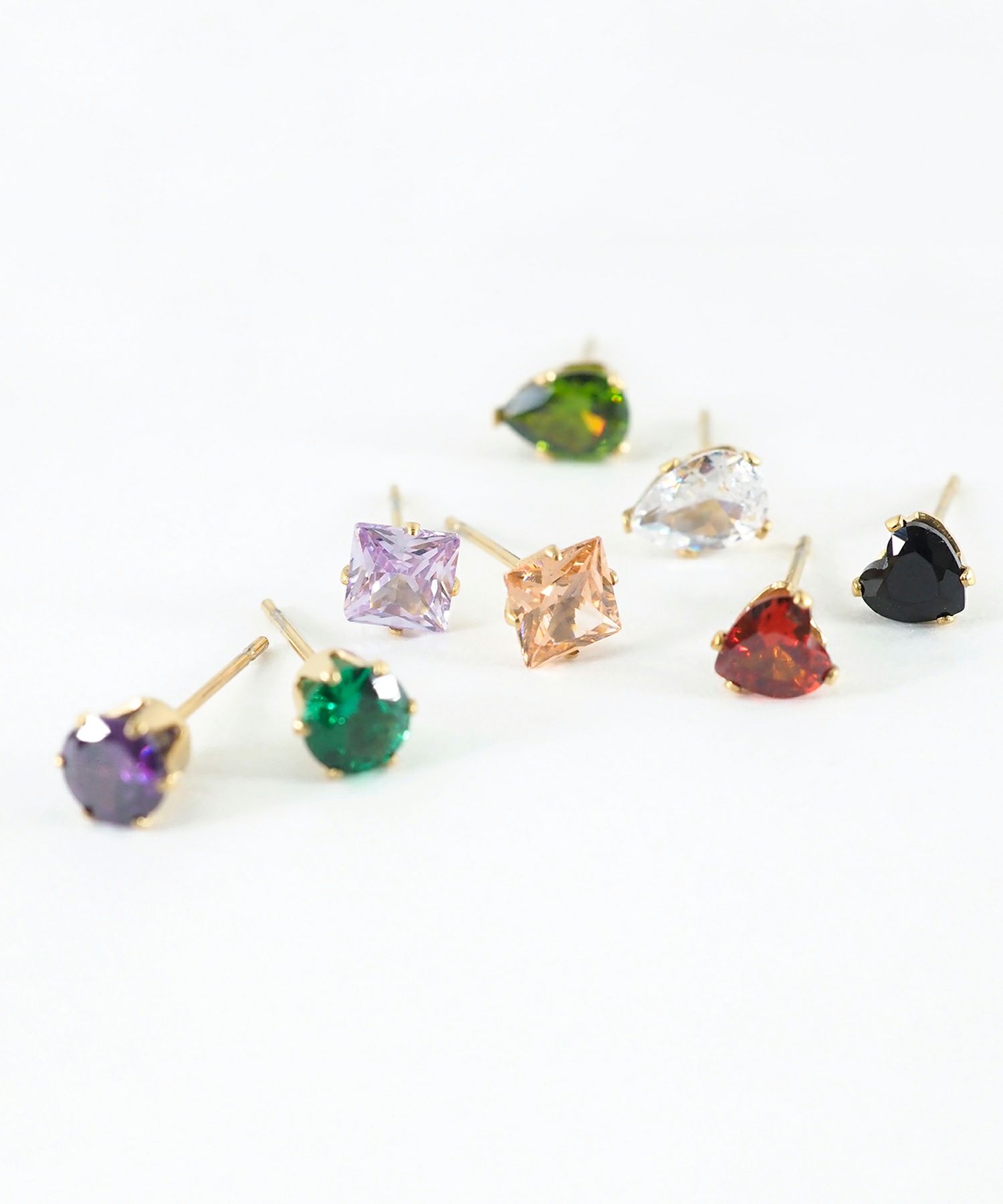 ワングレインキュービックステンレスピアス