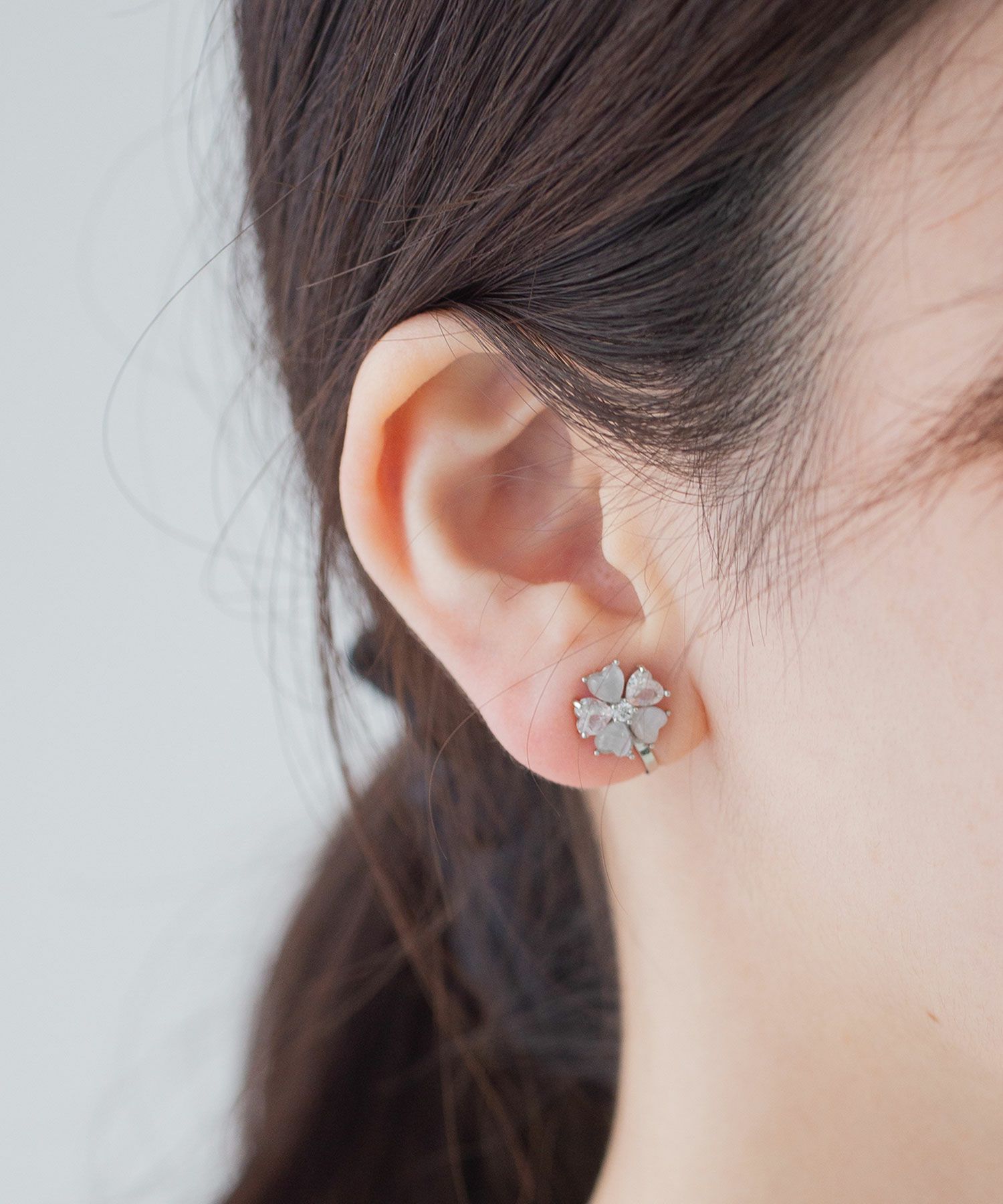 サクラキャッツアイクリップイヤリング