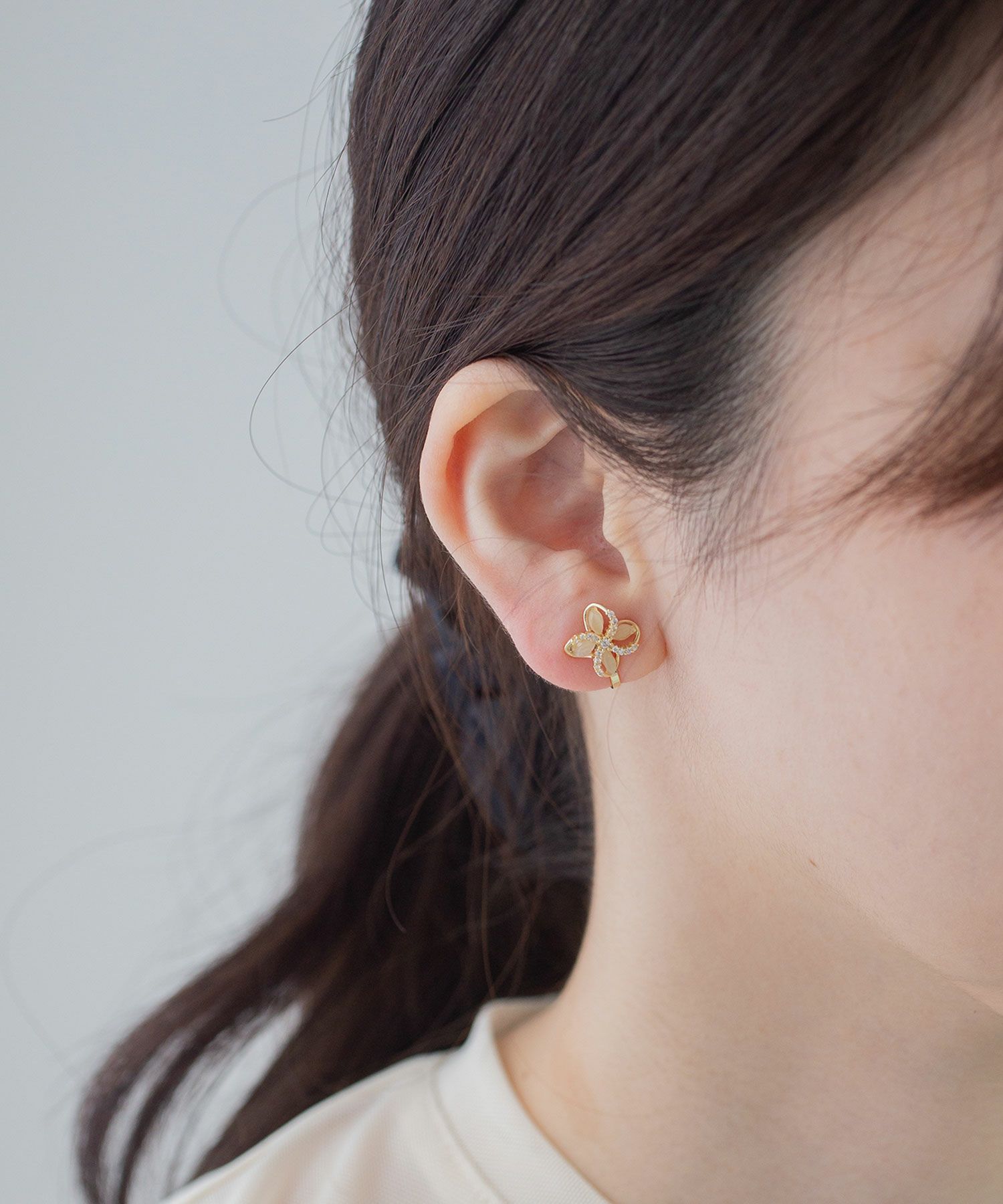 アジサイキャッツアイクリップイヤリング