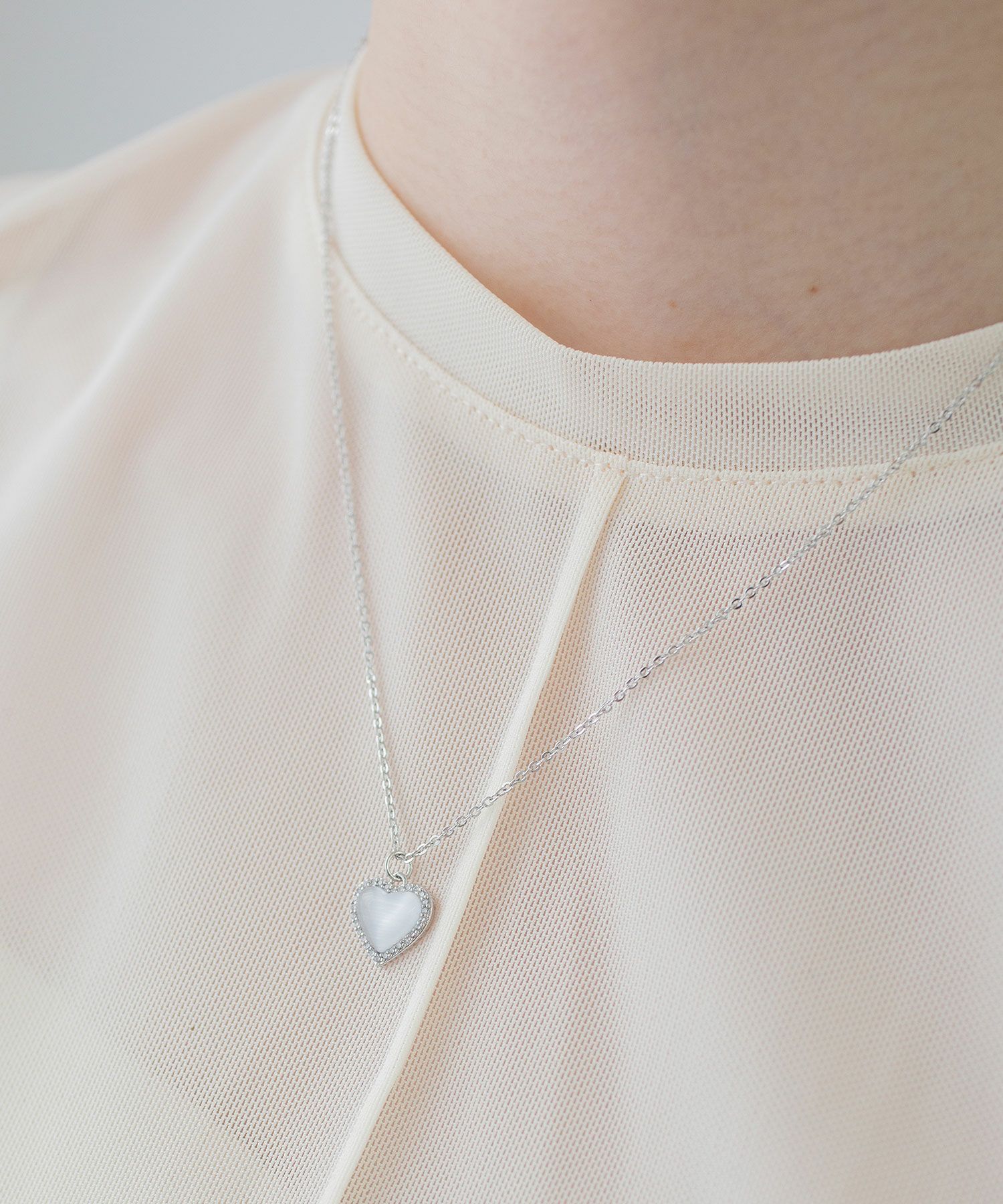 パヴェハートキャッツアイネックレス