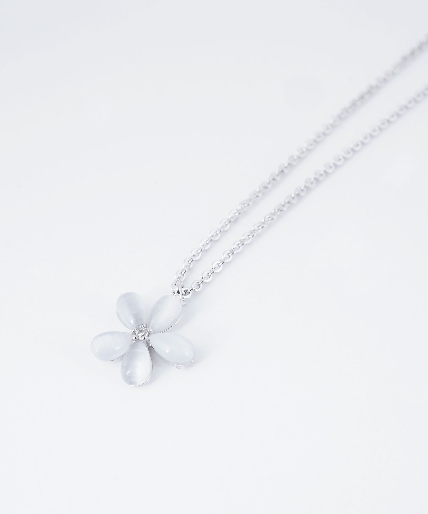 フラワーキャッツアイネックレス