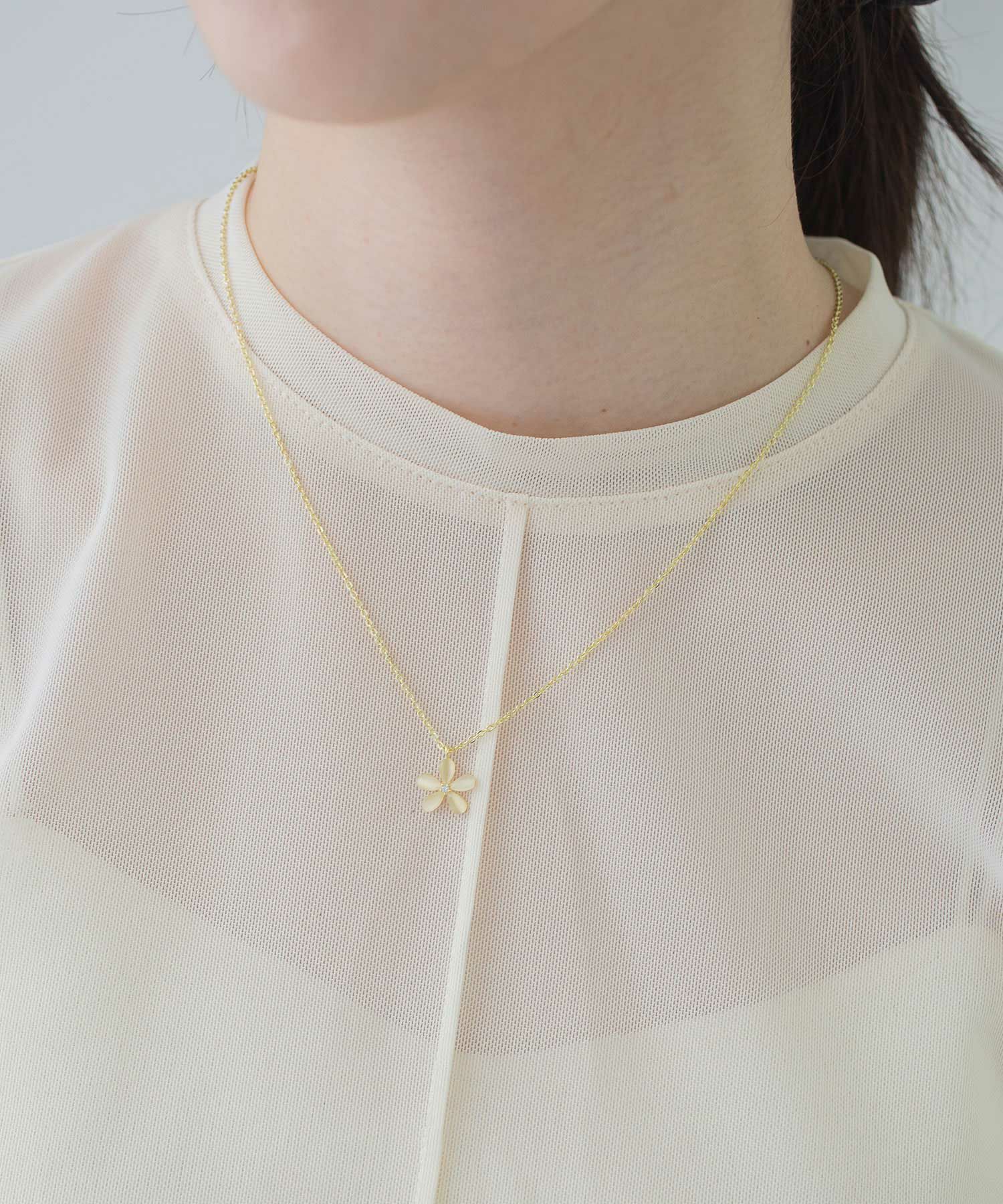 フラワーキャッツアイネックレス