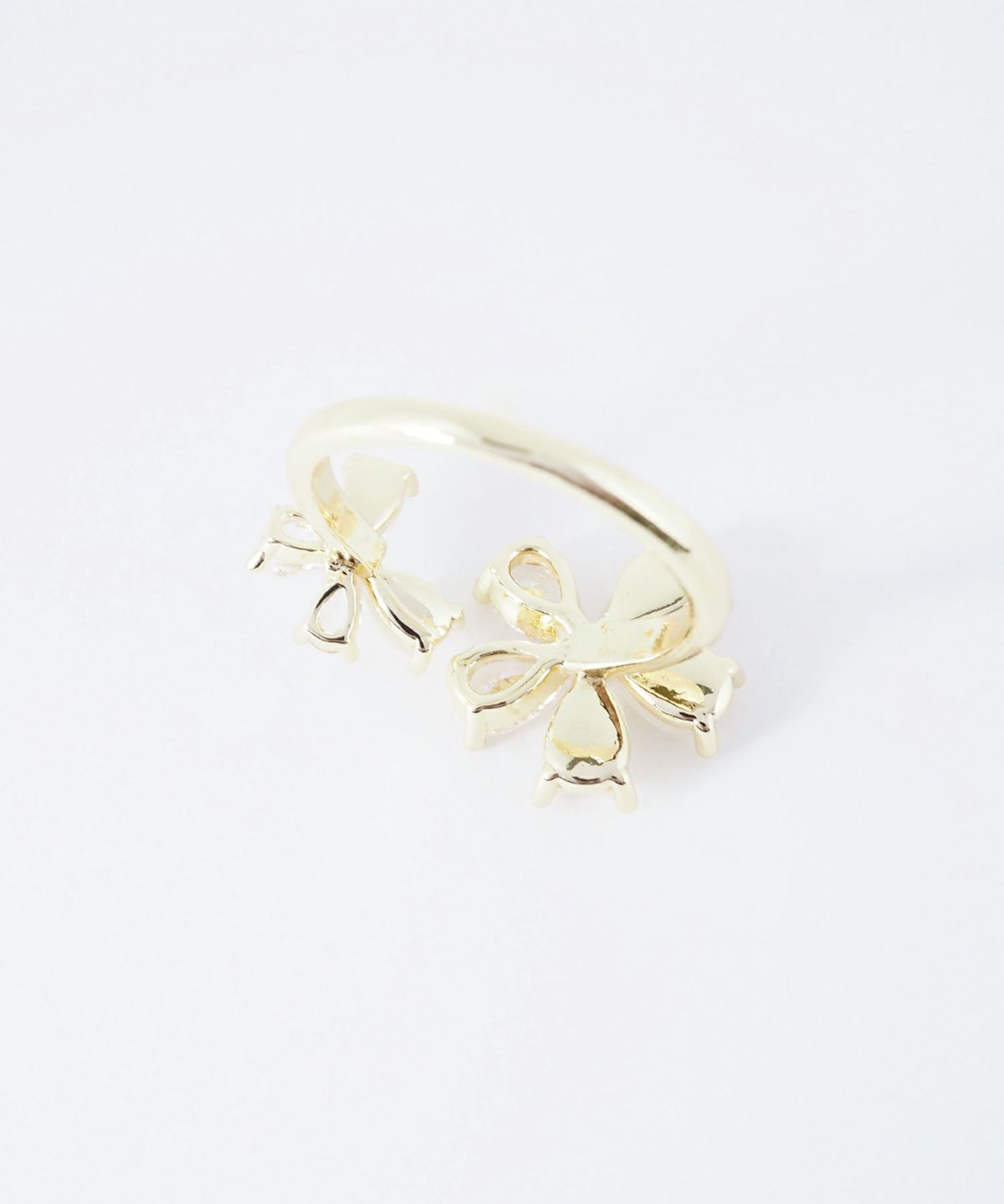 フラワーバタフライフリーリング