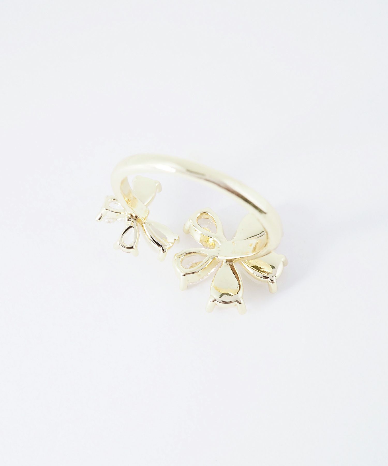 フラワーバタフライフリーリング