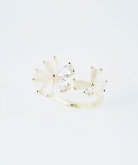 フラワーバタフライフリーリング