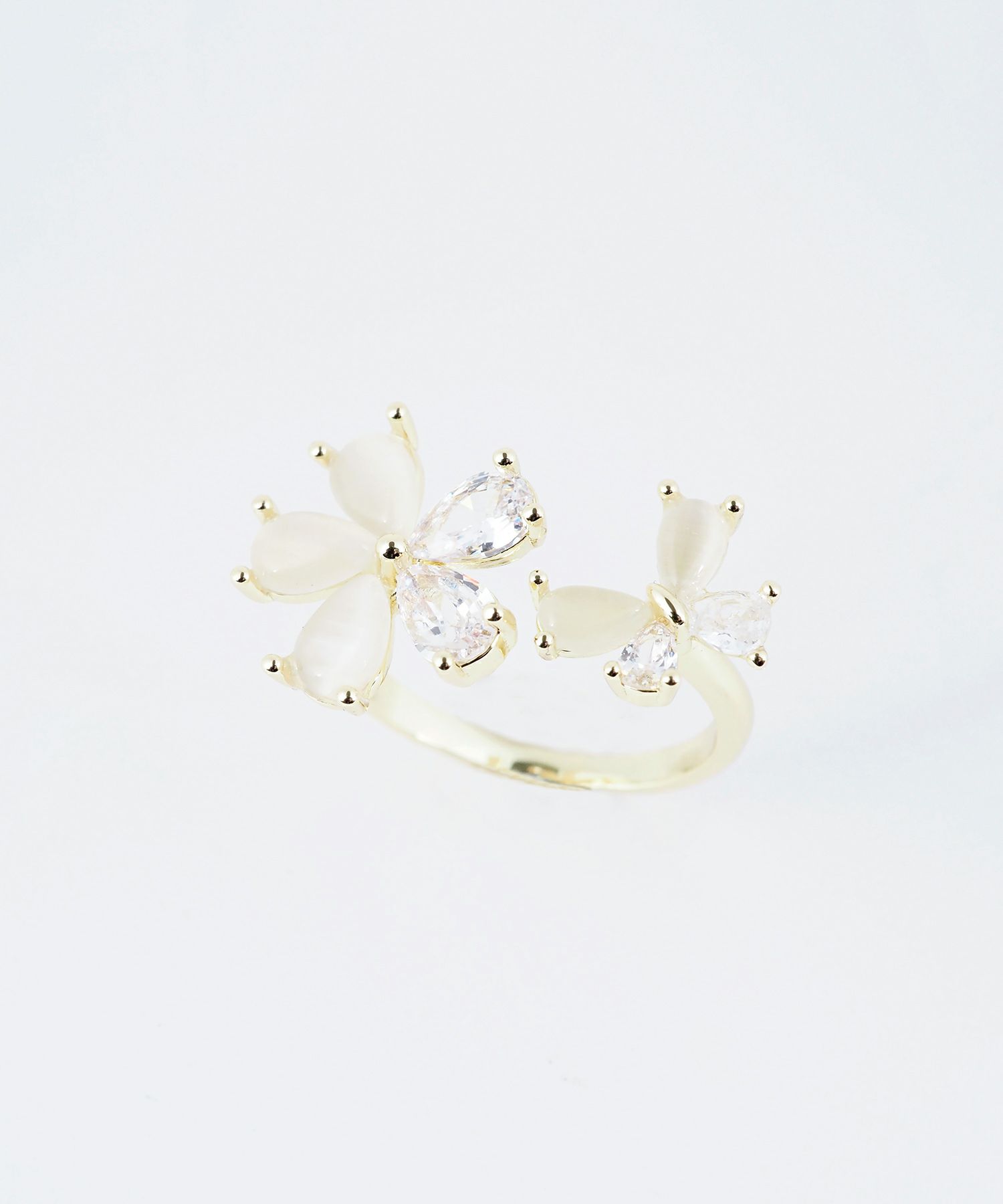 フラワーバタフライフリーリング