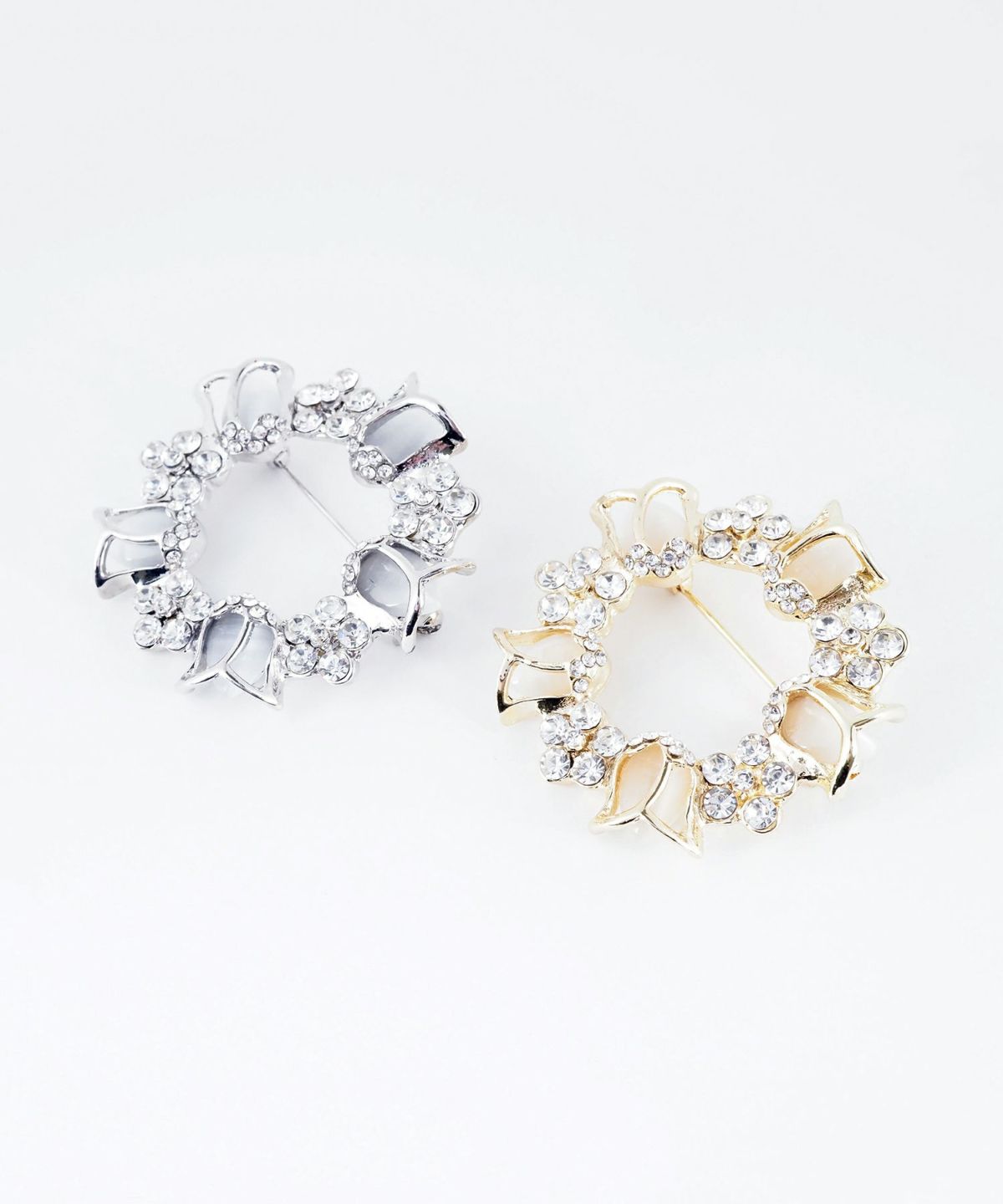 チューリップサークルブローチ