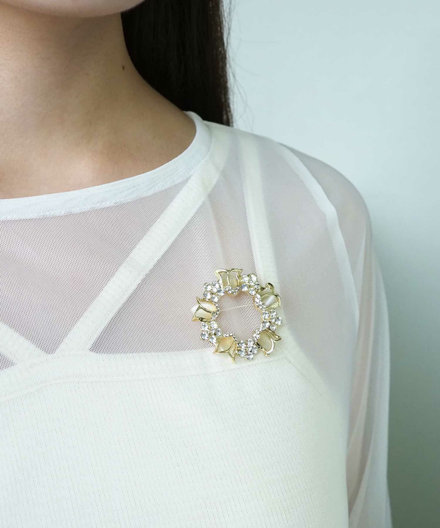 チューリップサークルブローチ