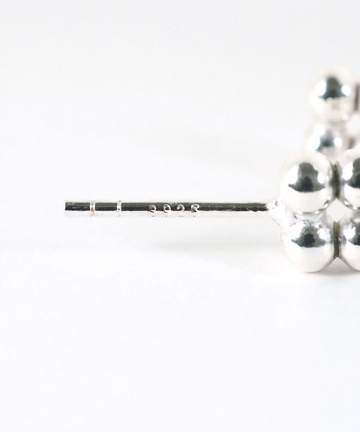 [SV925]ドットハーフフープピアス