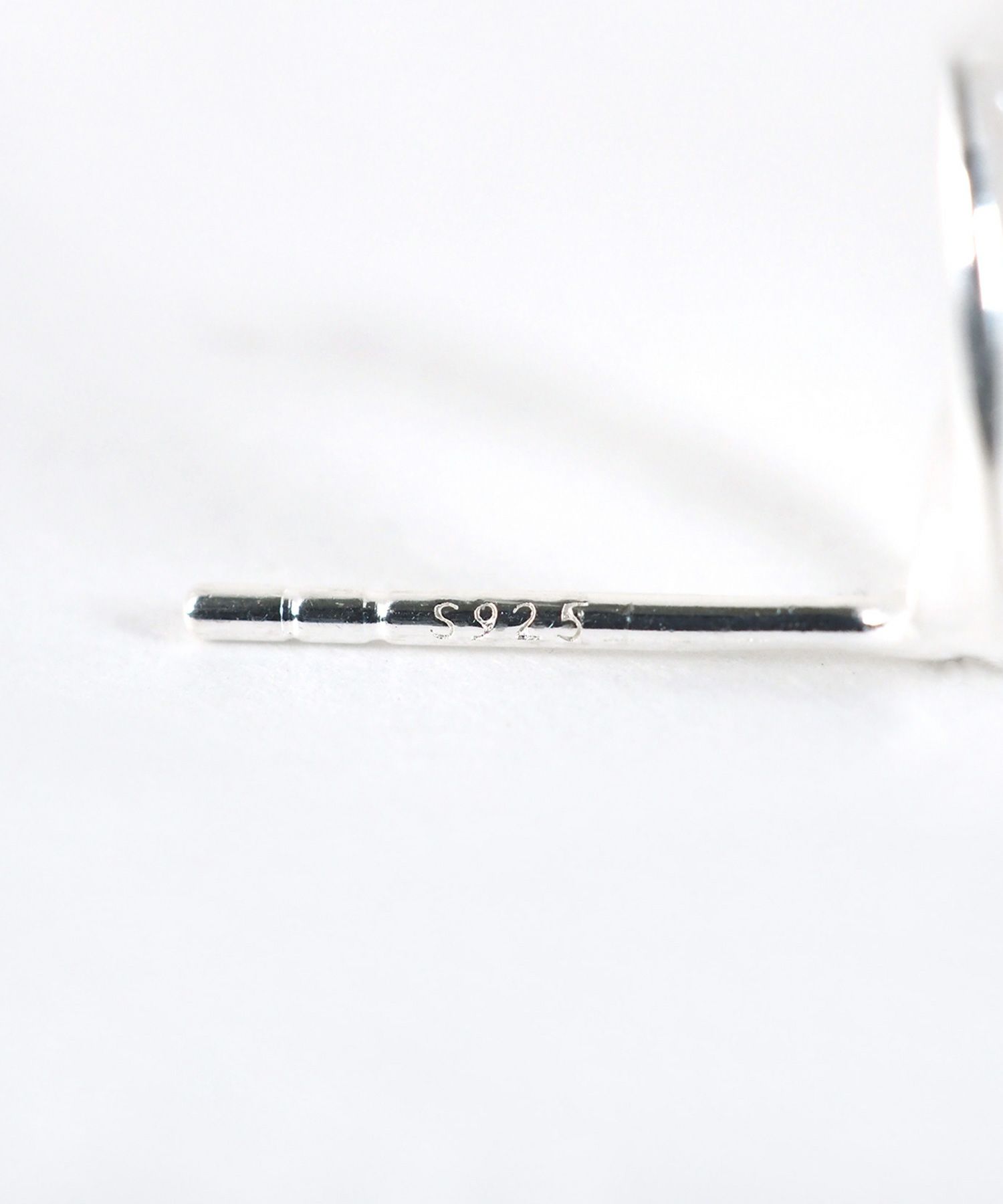 [SV925]メビウスピアス