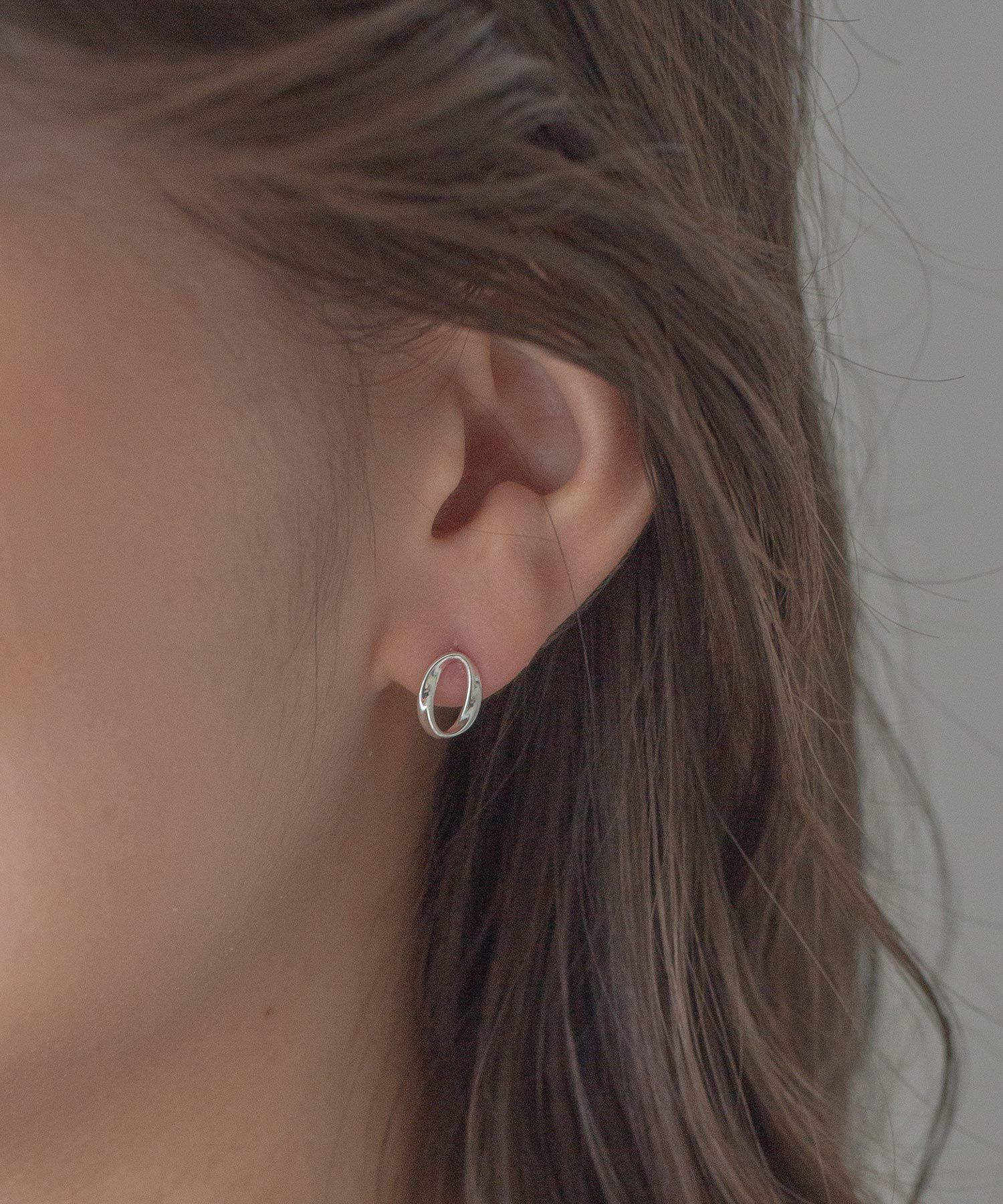 [SV925]メビウスピアス