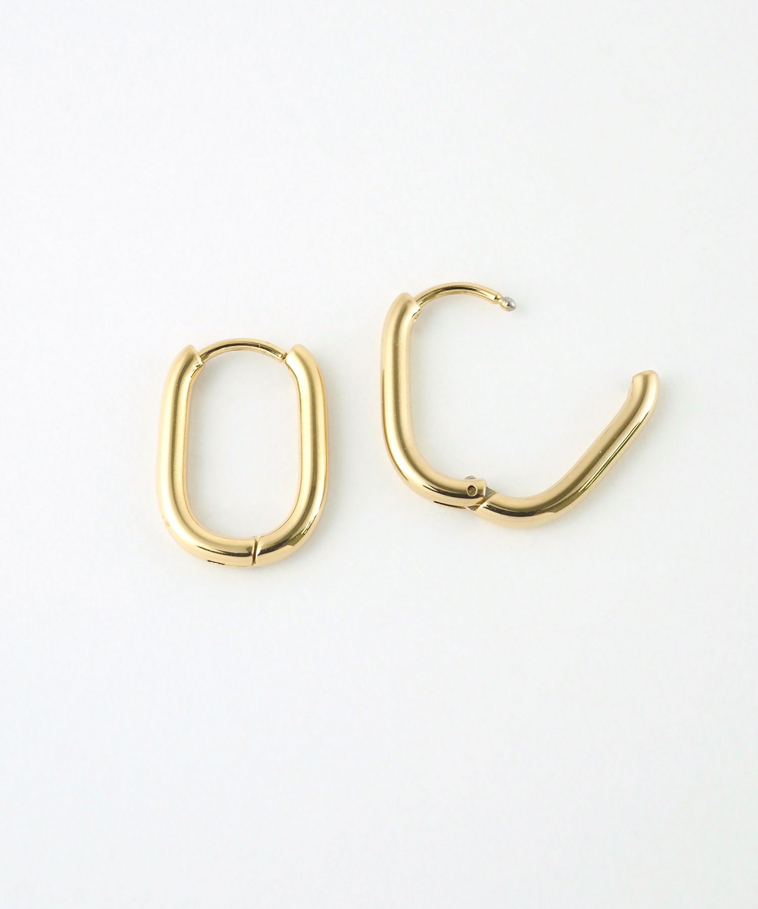 オーバルスリムワンタッチステンレスピアス【MUK lucenzio】