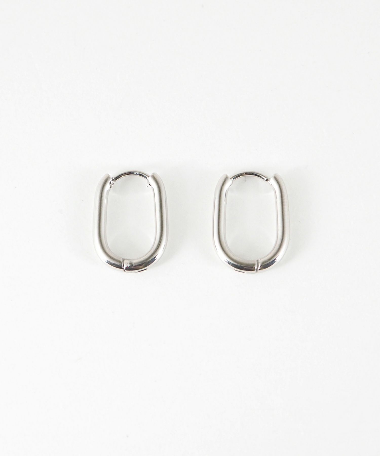 オーバルスリムワンタッチステンレスピアス【MUK lucenzio】