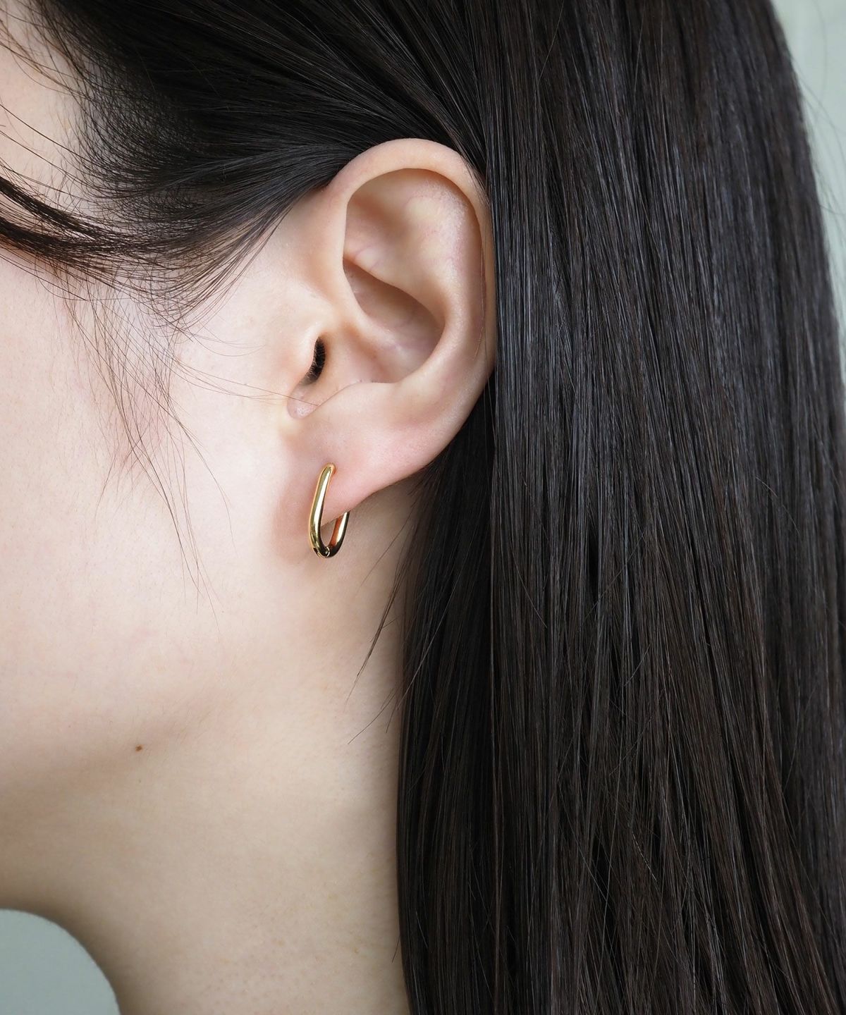 オーバルスリムワンタッチステンレスピアス【MUK lucenzio】