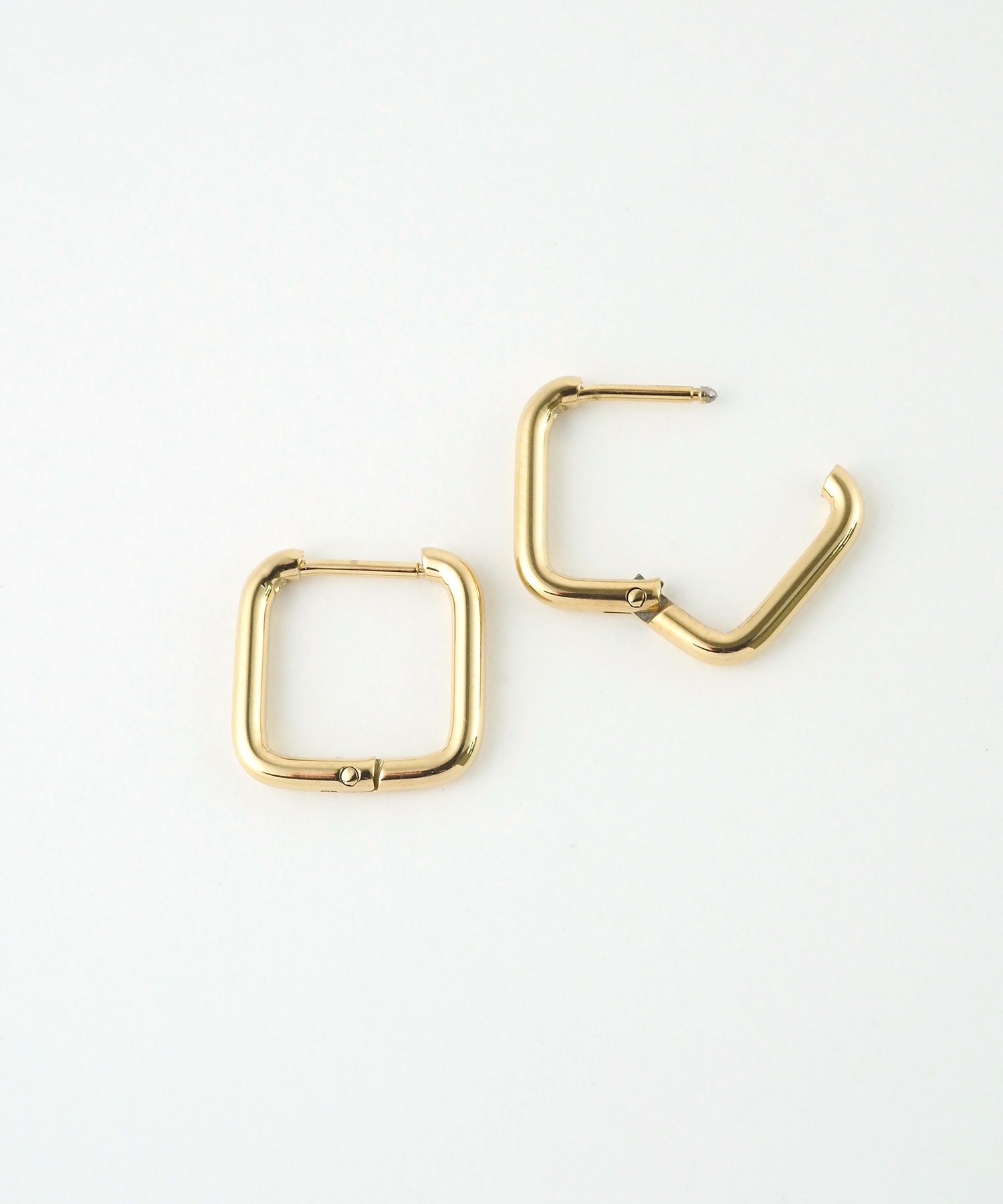 スクエアスリムワンタッチステンレスピアス【MUK lucenzio】