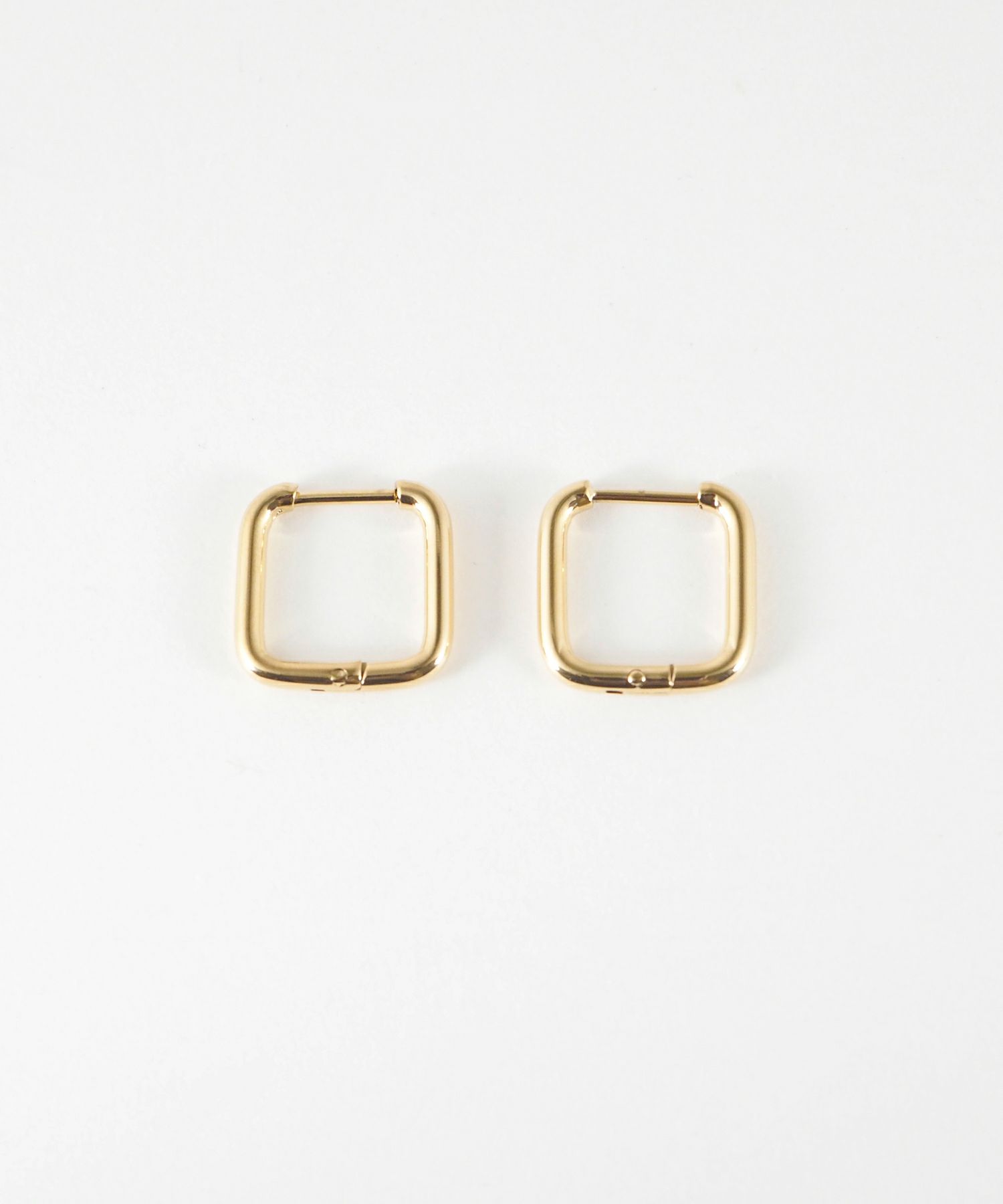 スクエアスリムワンタッチステンレスピアス【MUK lucenzio】