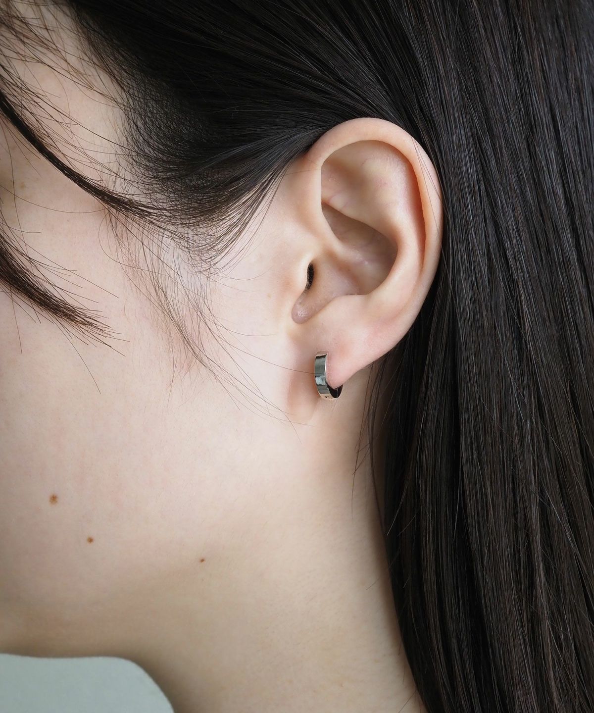 ラウンドワンタッチステンレスピアス【MUK lucenzio】