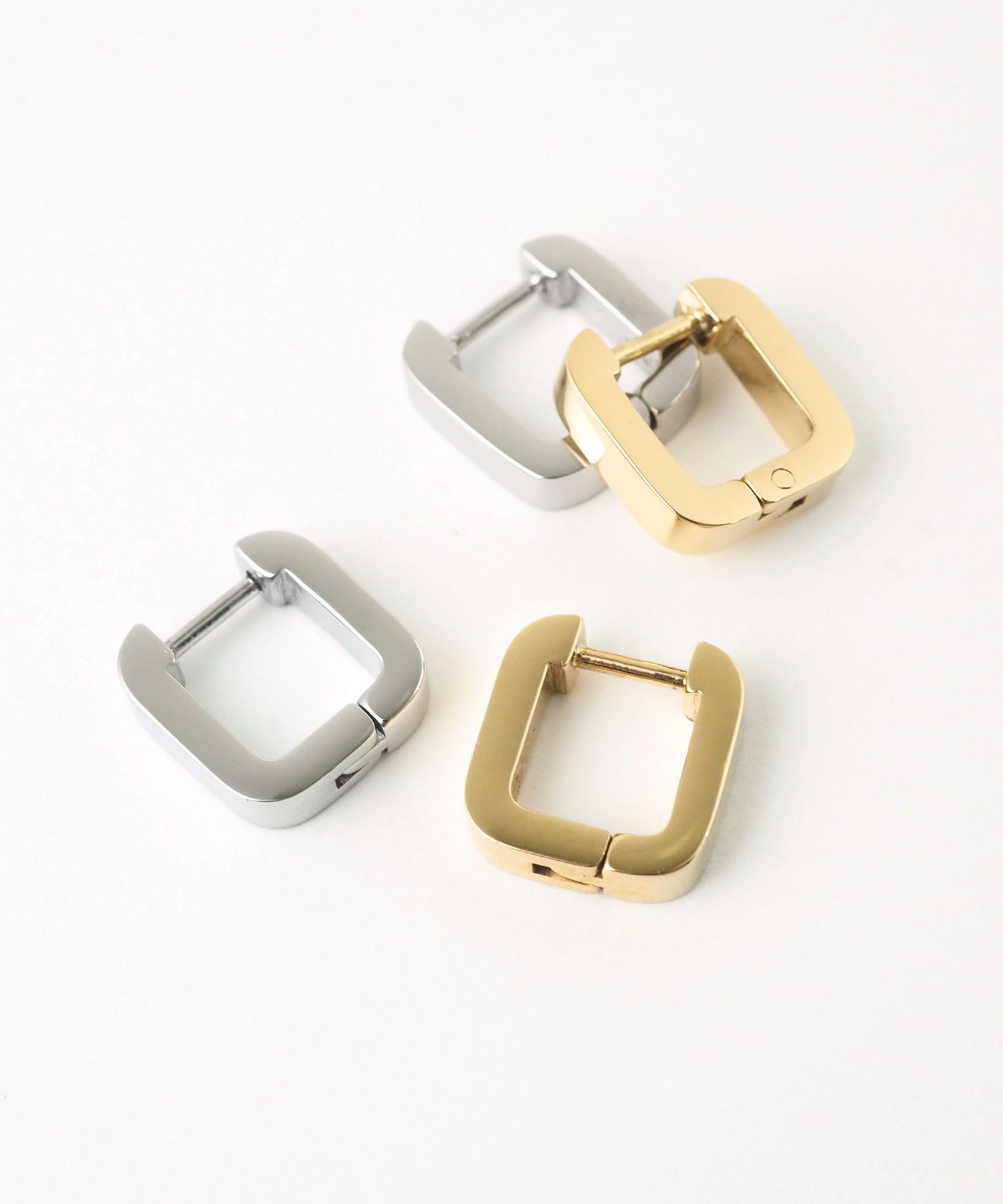 スクエアワンタッチステンレスピアス【MUK lucenzio】