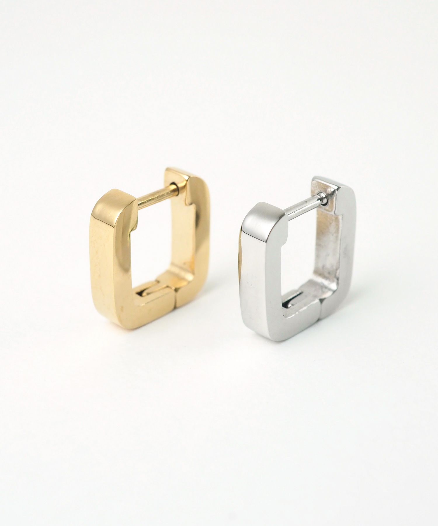 スクエアワンタッチステンレスピアス【MUK lucenzio】