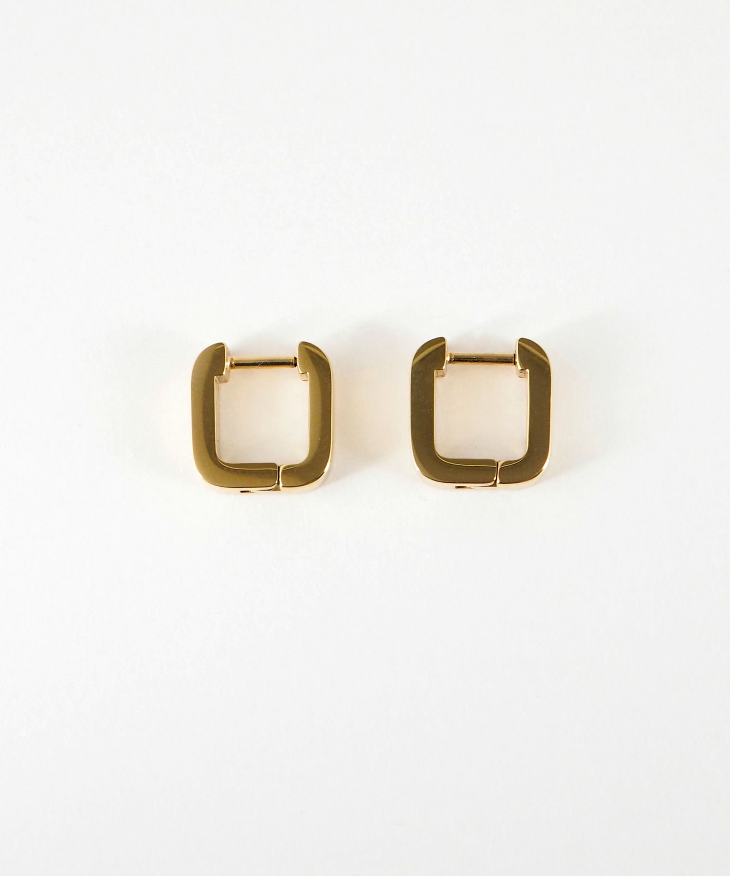 スクエアワンタッチステンレスピアス【MUK lucenzio】