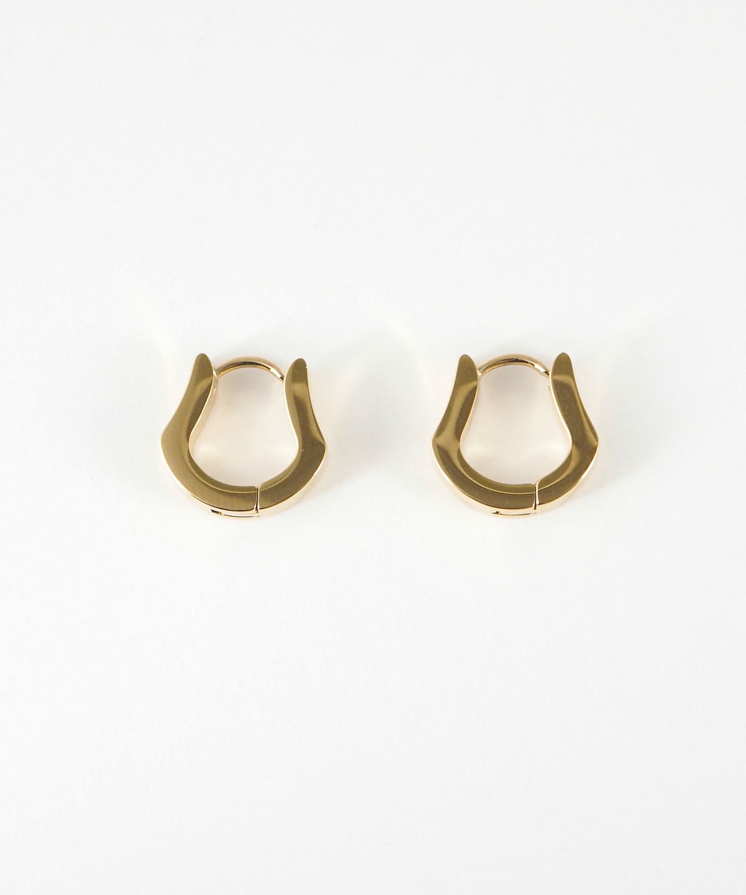 ホースシューワンタッチステンレスピアス【MUK lucenzio】