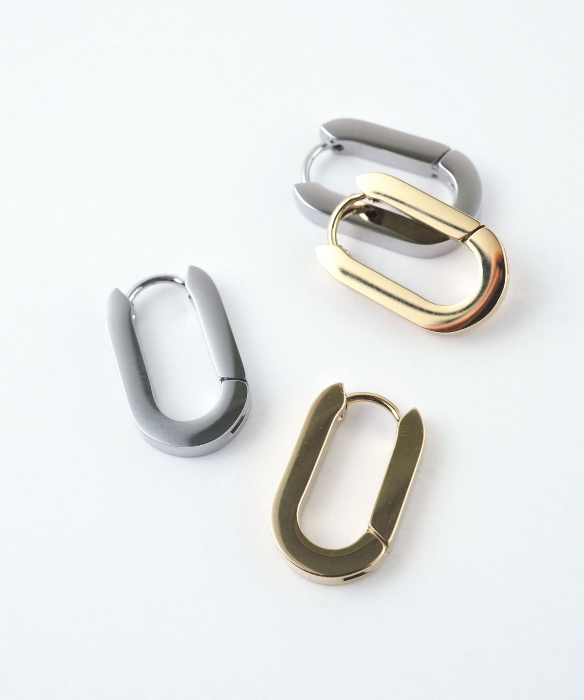 オーバルワンタッチステンレスピアス【MUK lucenzio】