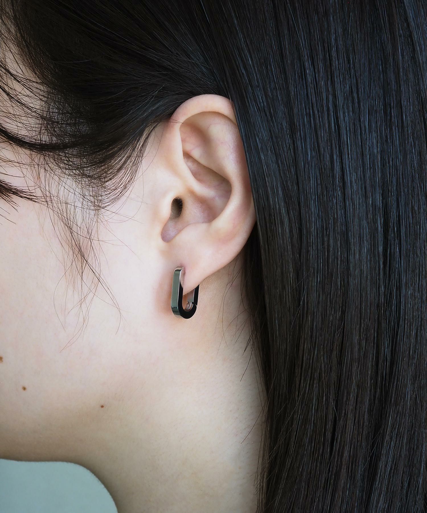 オーバルワンタッチステンレスピアス【MUK lucenzio】