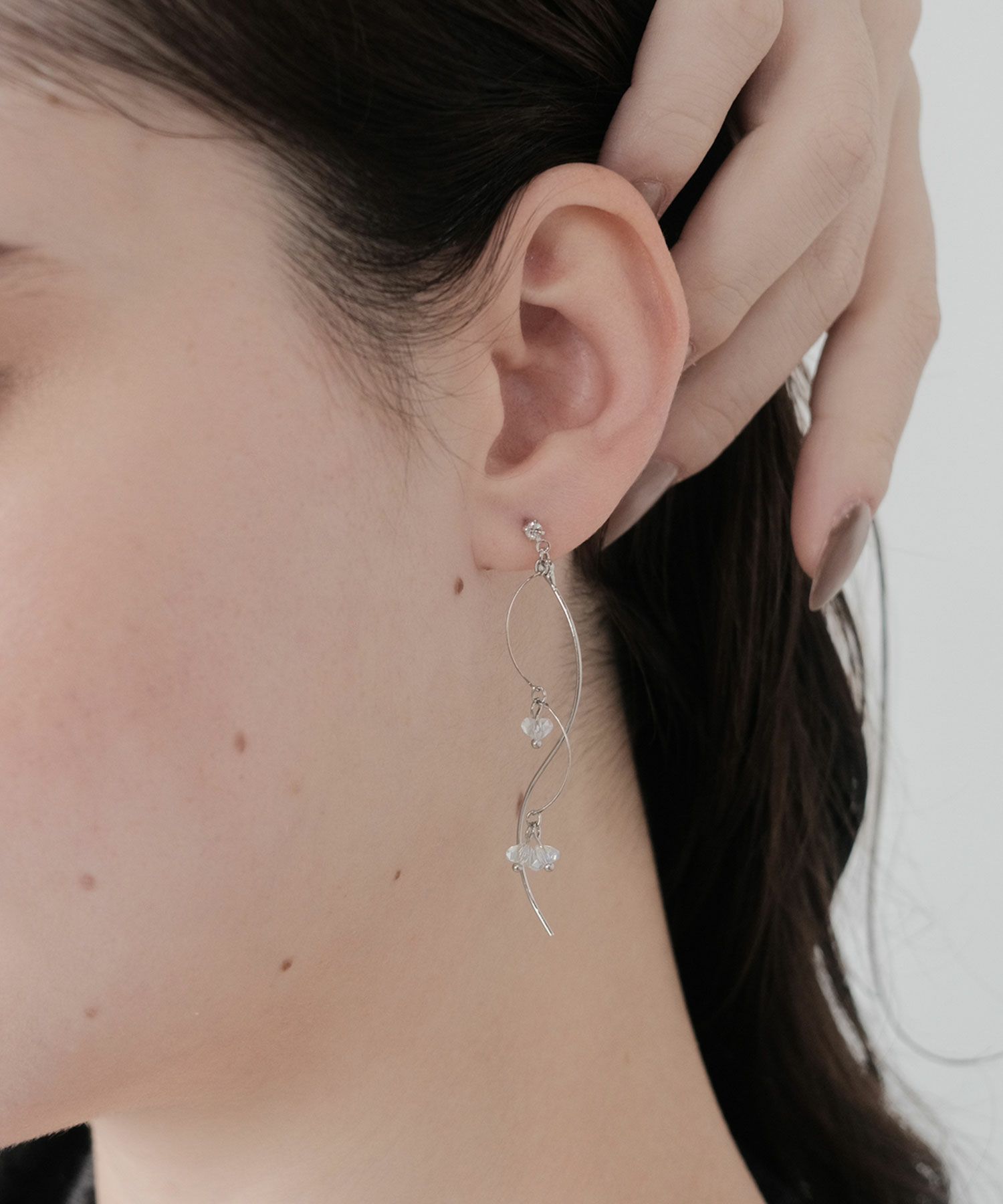 ロングクリアピュアチタンポストピアス【ISS】