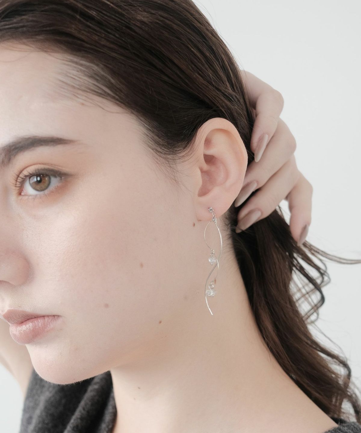 ロングクリアピュアチタンポストピアス【ISS】