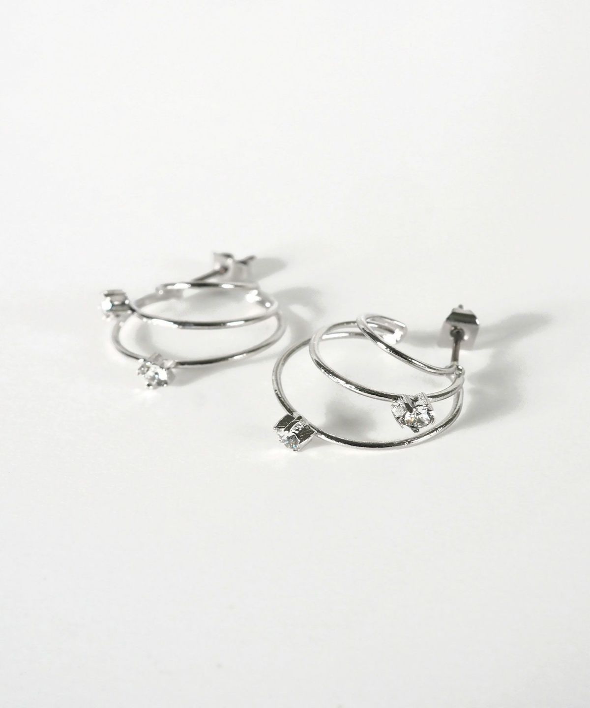 ガラスフープピュアチタンポストピアス【ISS】