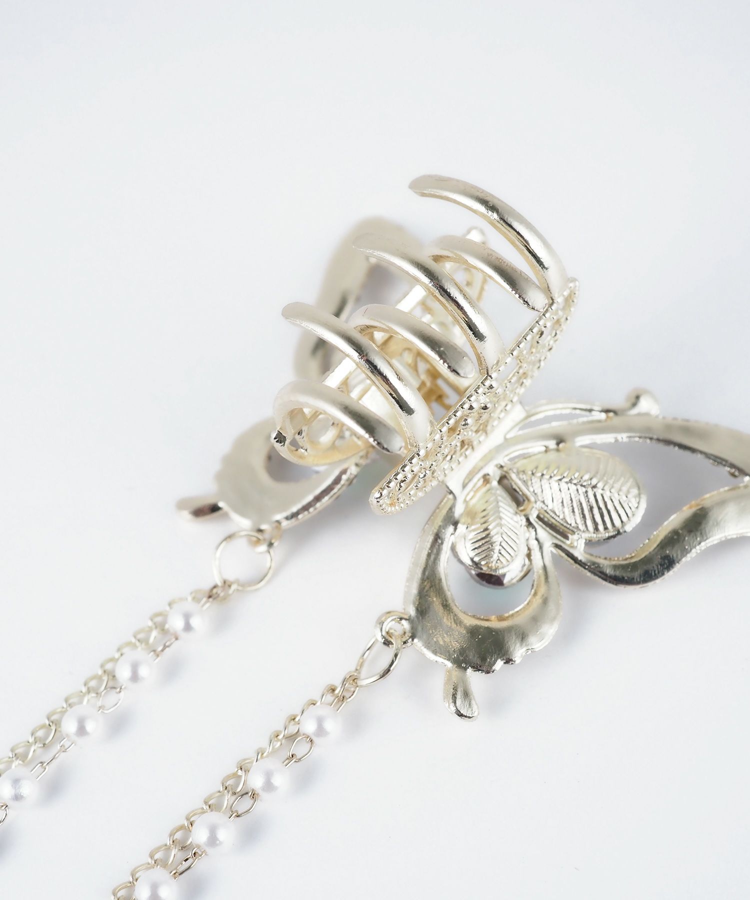 バタフライパールビジューバンスクリップ