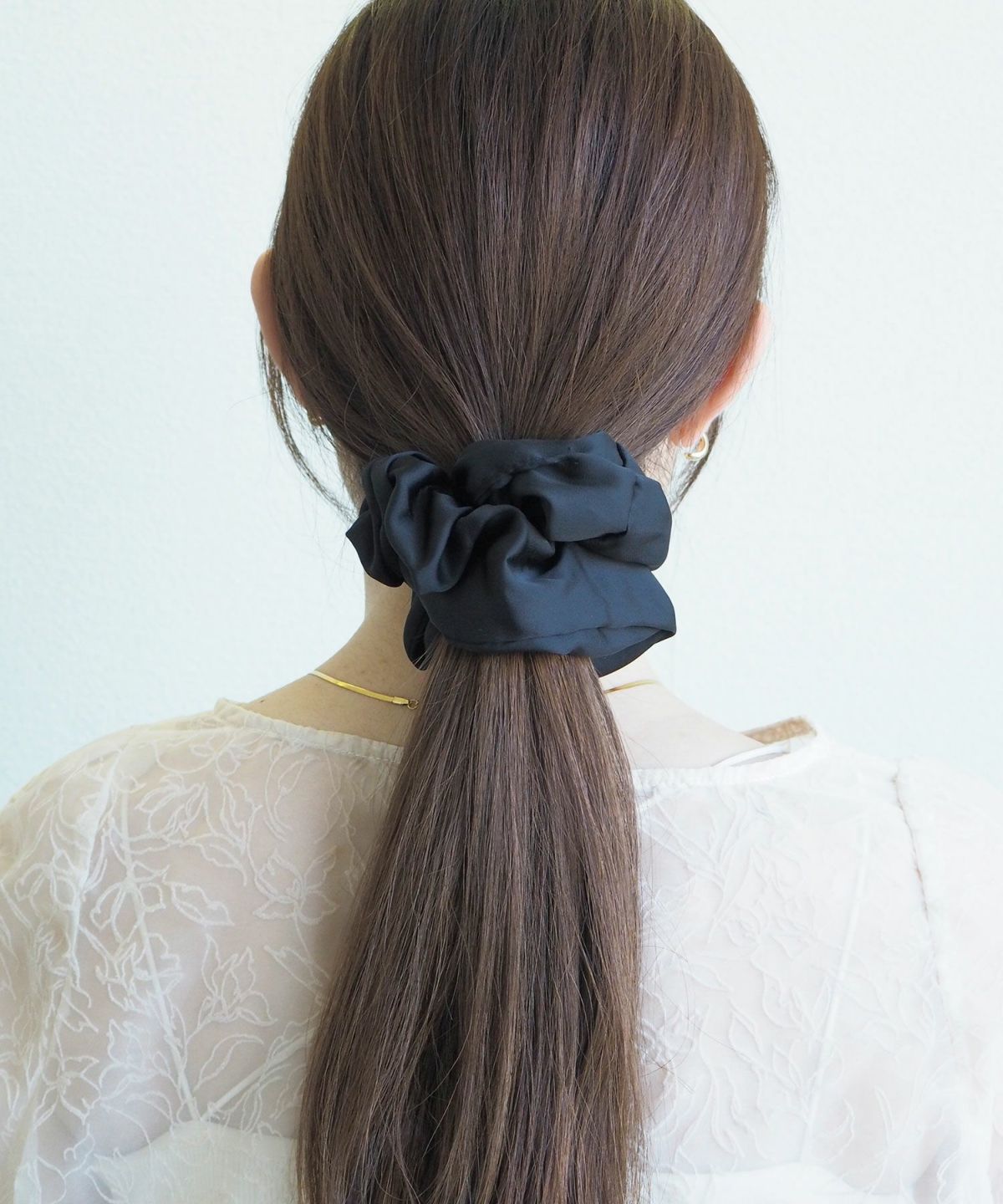 シンプルサテンシュシュ