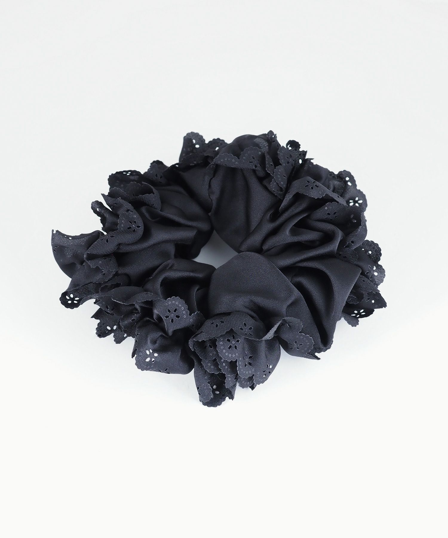 パンチングフリルシュシュ