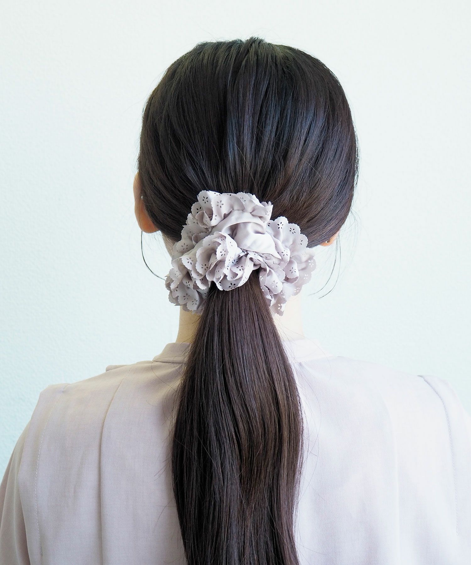 パンチングフリルシュシュ