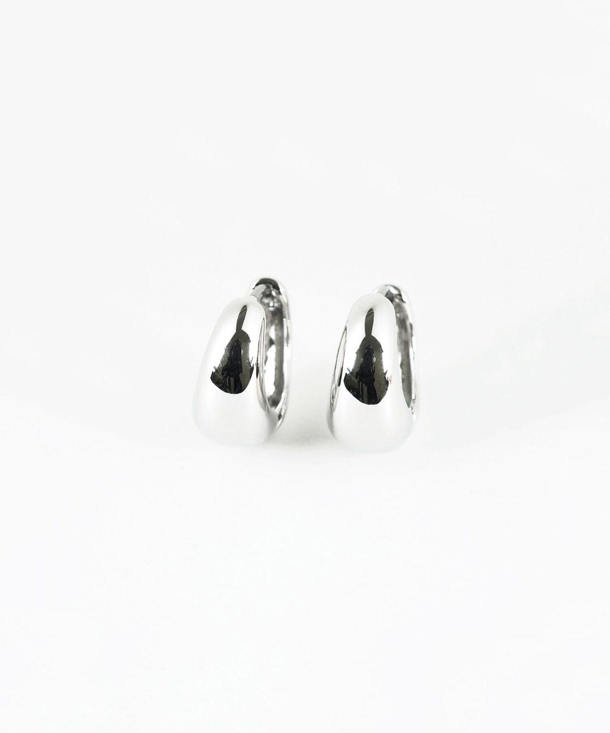 ボトムボリュームフープステンレスポストピアス