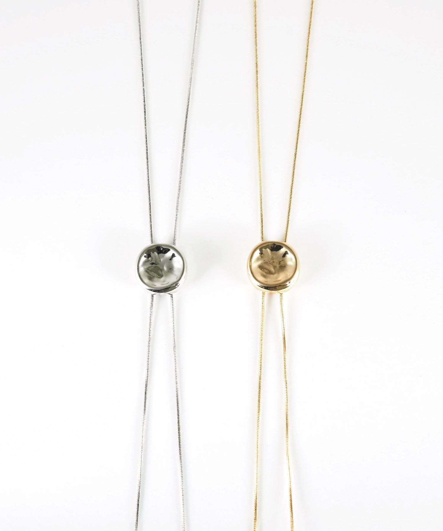 ラウンドプレートループタイネックレス