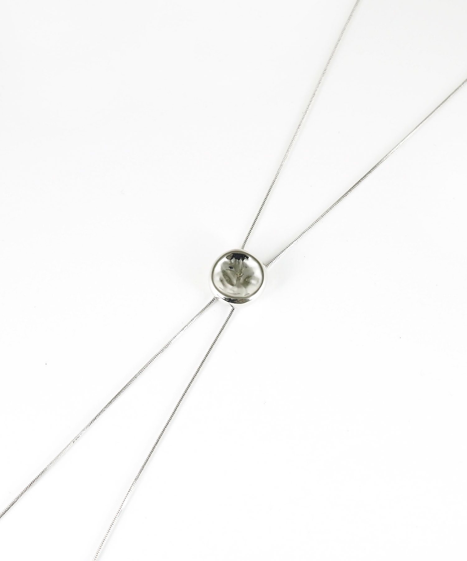 ラウンドプレートループタイネックレス