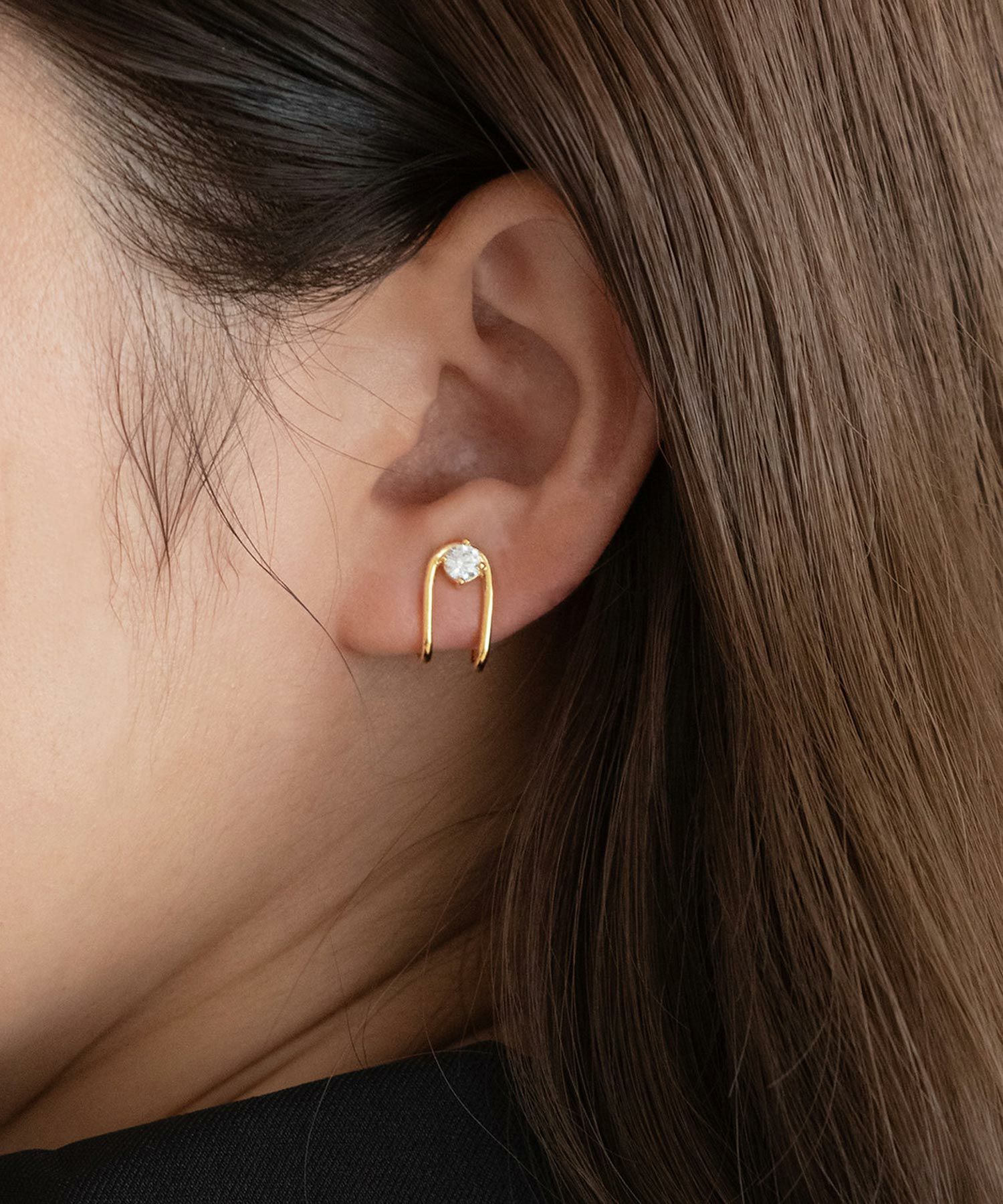 Uシェイプラウンドメタルイヤリング