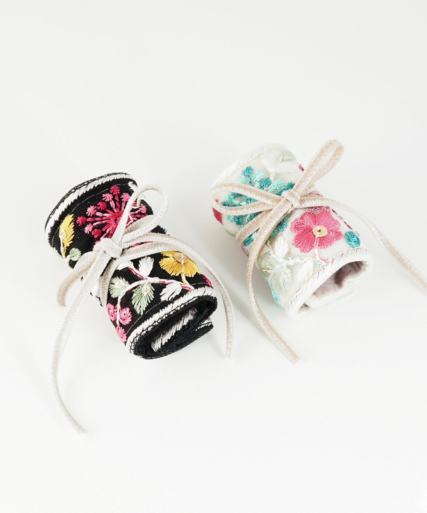 レトロ刺繍フラワーフック付きシュフィー【Zoule】