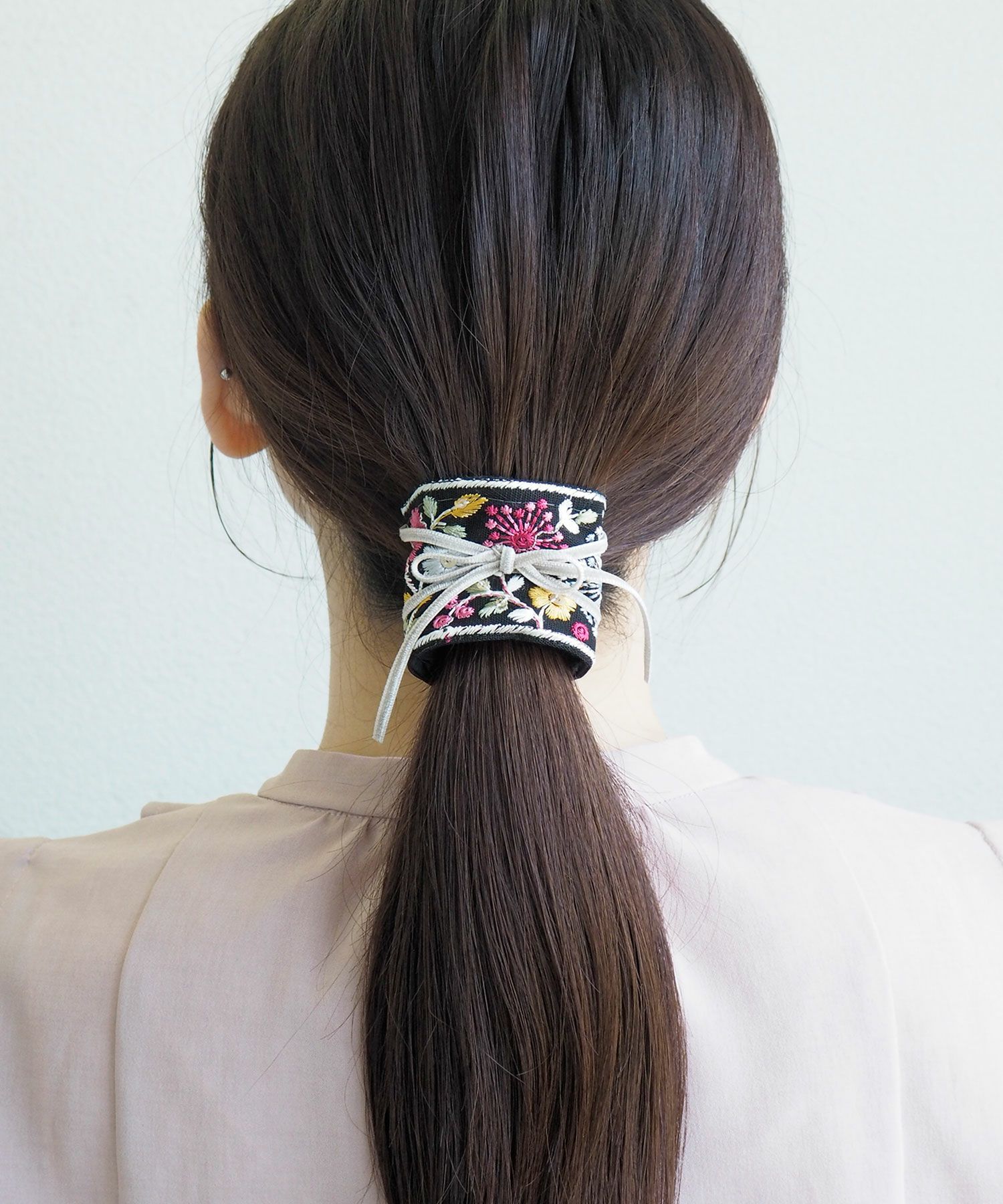 レトロ刺繍フラワーフック付きシュフィー【Zoule】