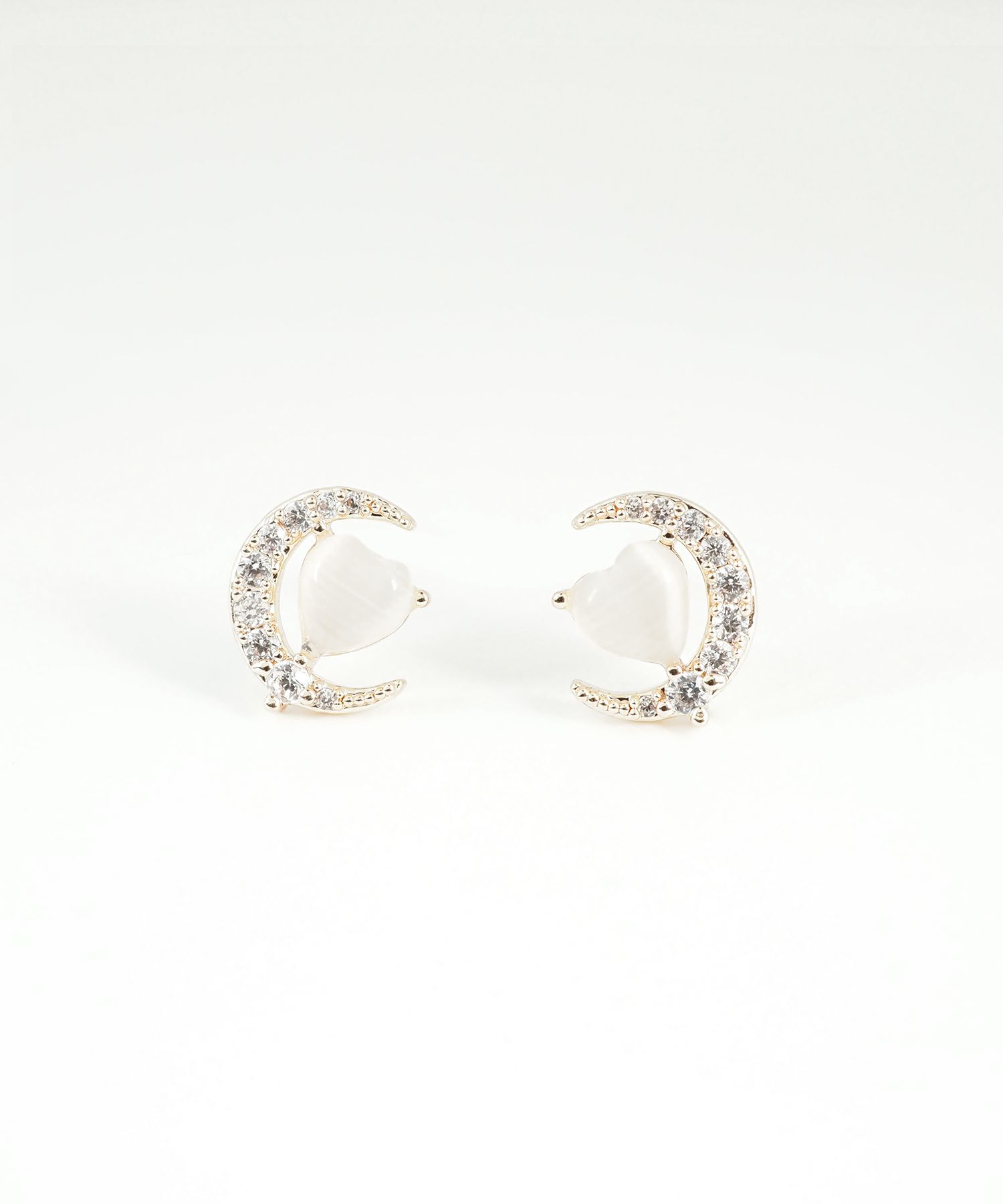 ハートムーンキャッツアイチタンポストピアス