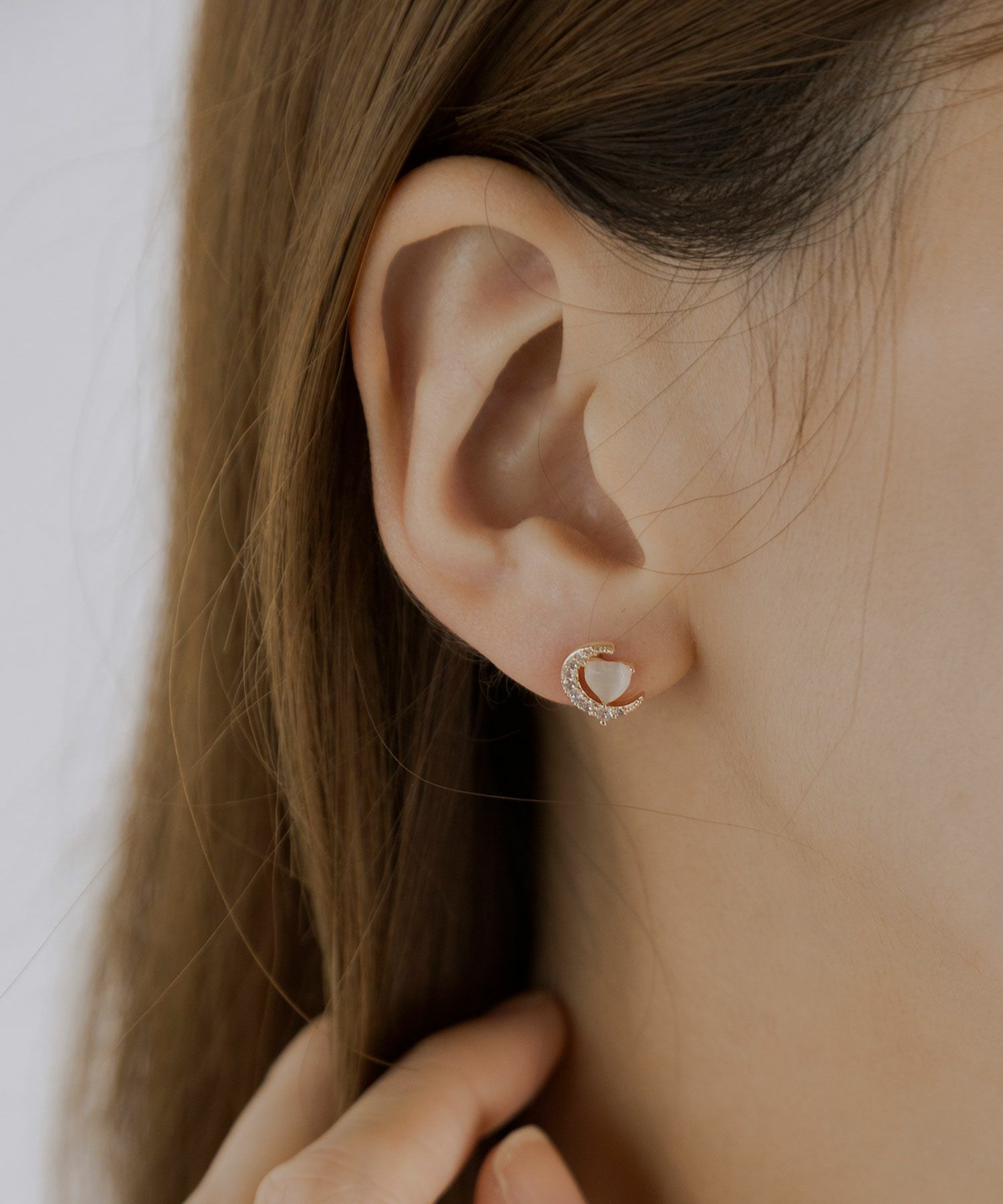 ハートムーンキャッツアイチタンポストピアス