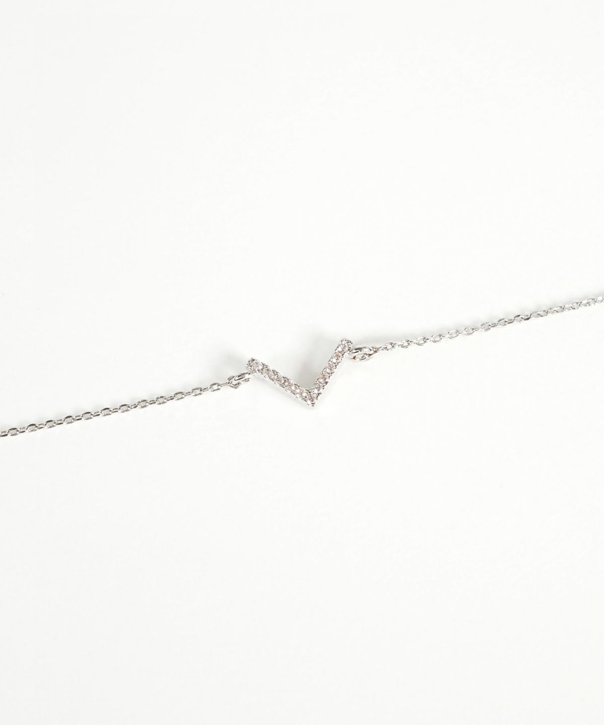 Vモチーフブレスレット