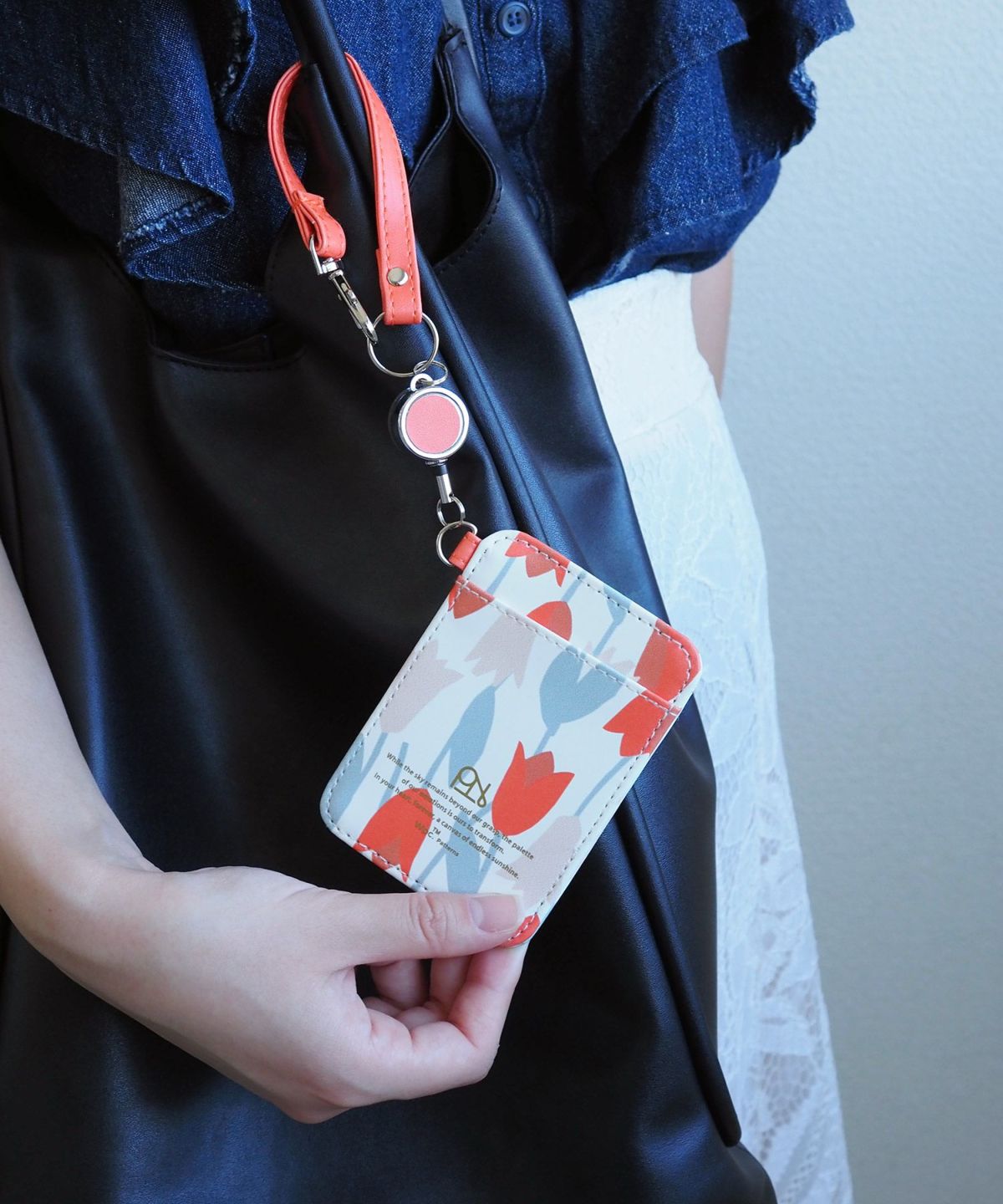 合皮プリントリール付きパスケース