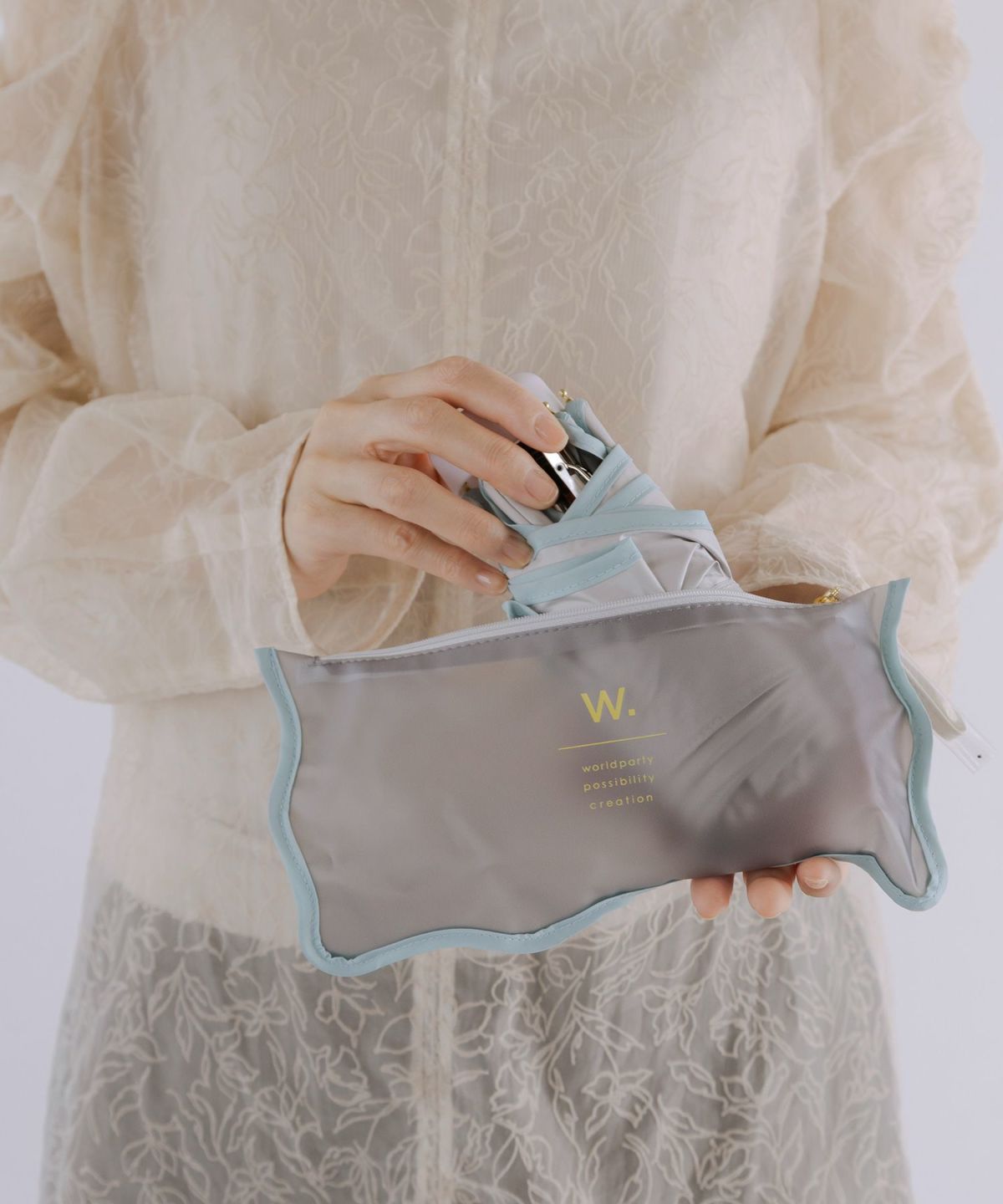 遮光ウェーブパイピングパラソル 折りたたみ晴雨兼用日傘